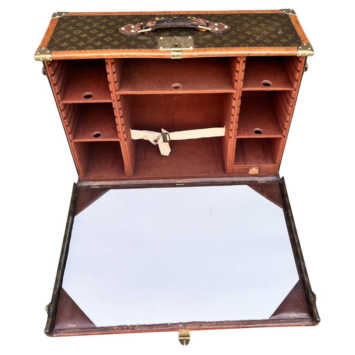 Altro Louis Vuitton Traveling Lap Desk 65 in vendita