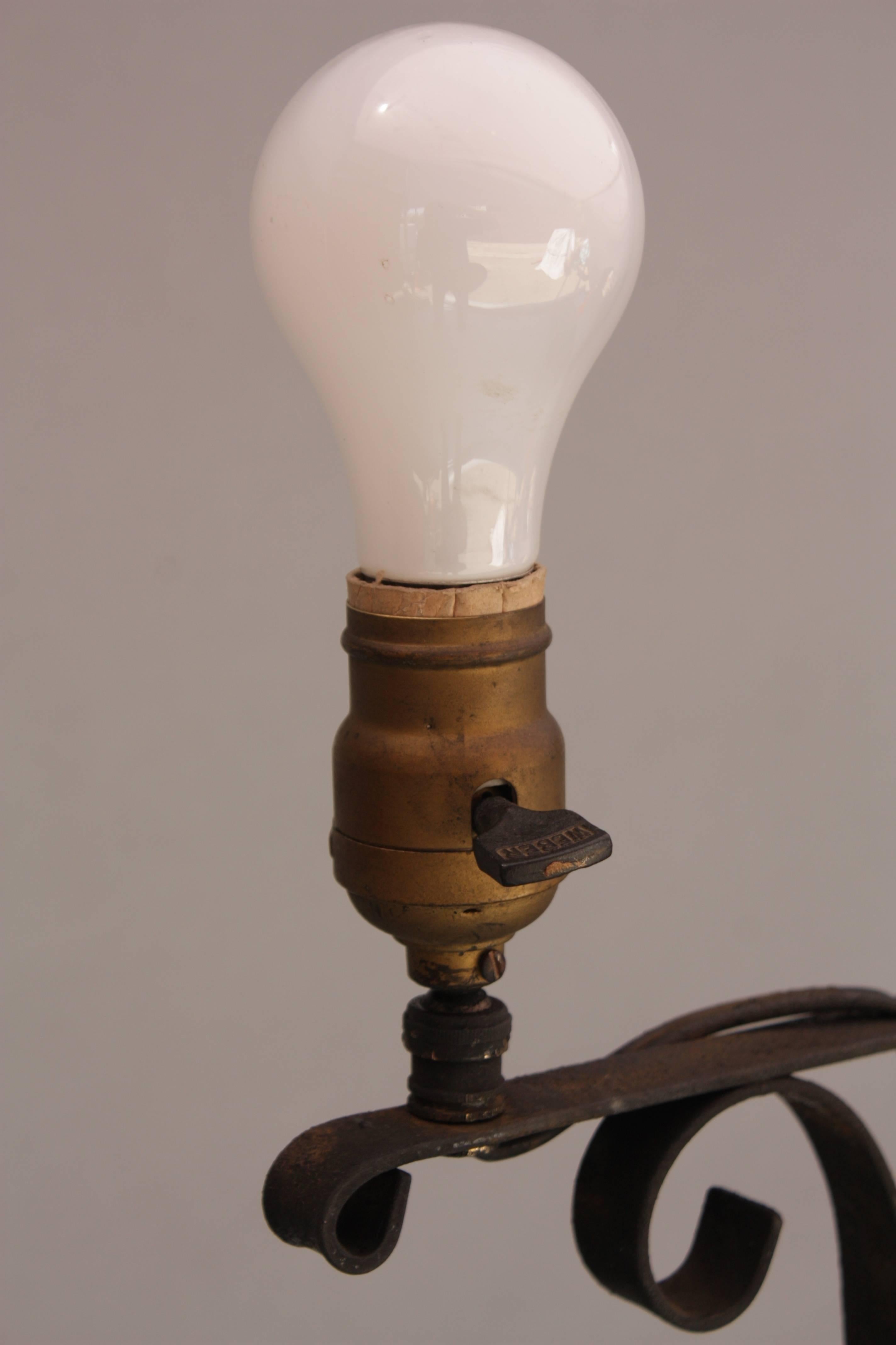 Simple 1920s Floor Lamp with Original Mica Shade In Good Condition In Pasadena, CA