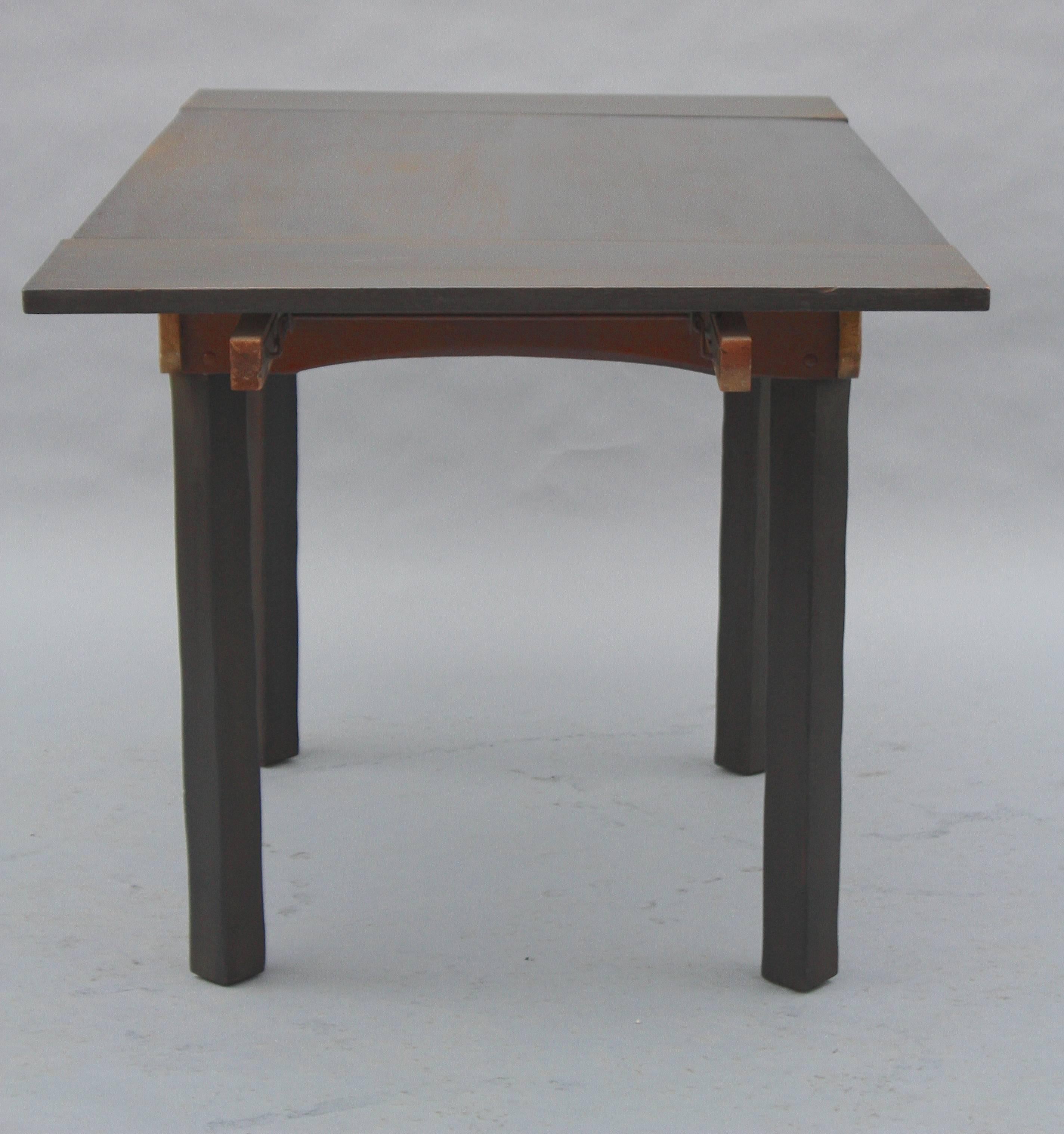 Rancho table with restored dark finish, circa 1930s. 

Measures: 30.25