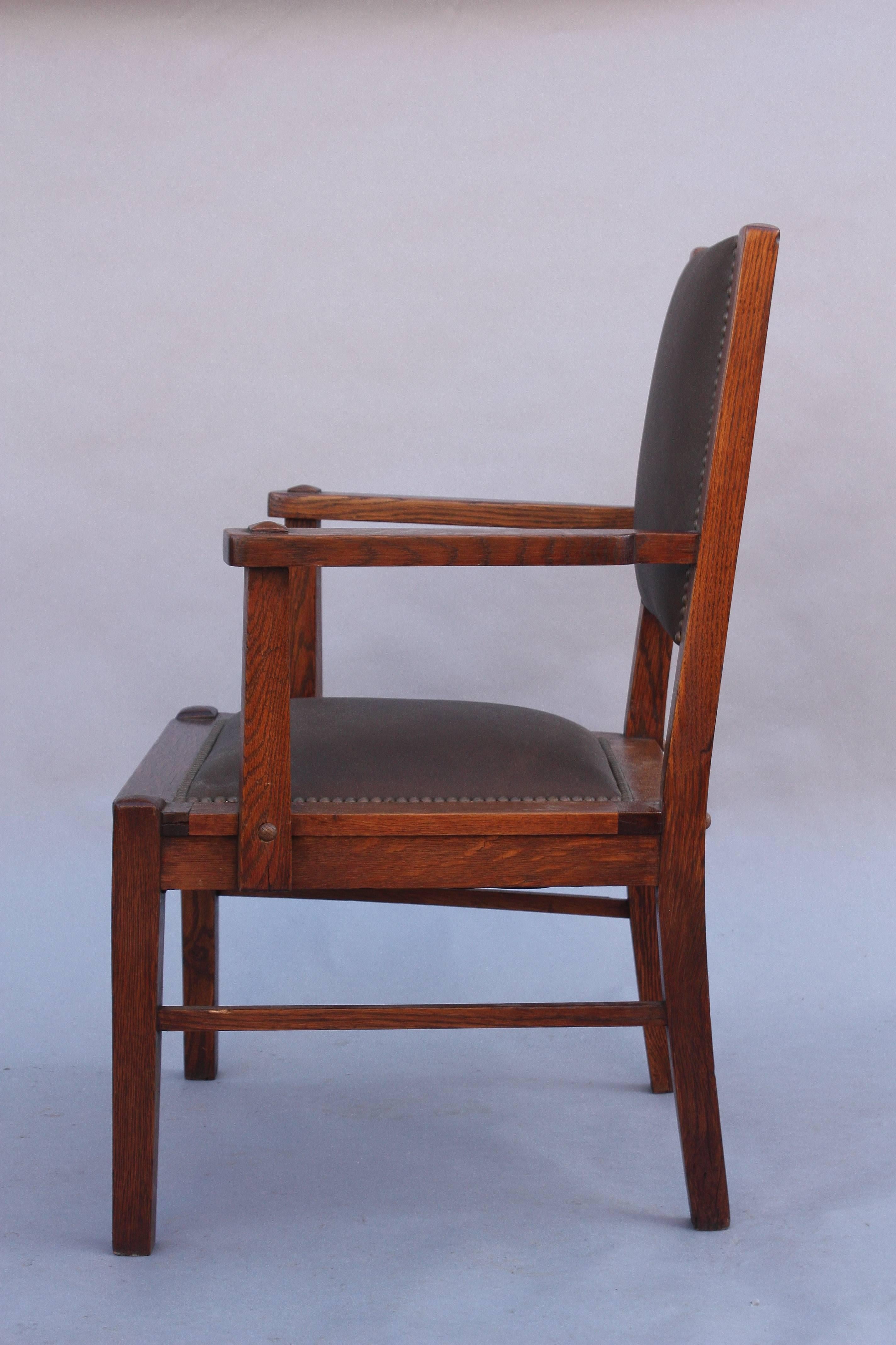 Antique Arts and Crafts Armchair, circa 1910 In Good Condition For Sale In Pasadena, CA