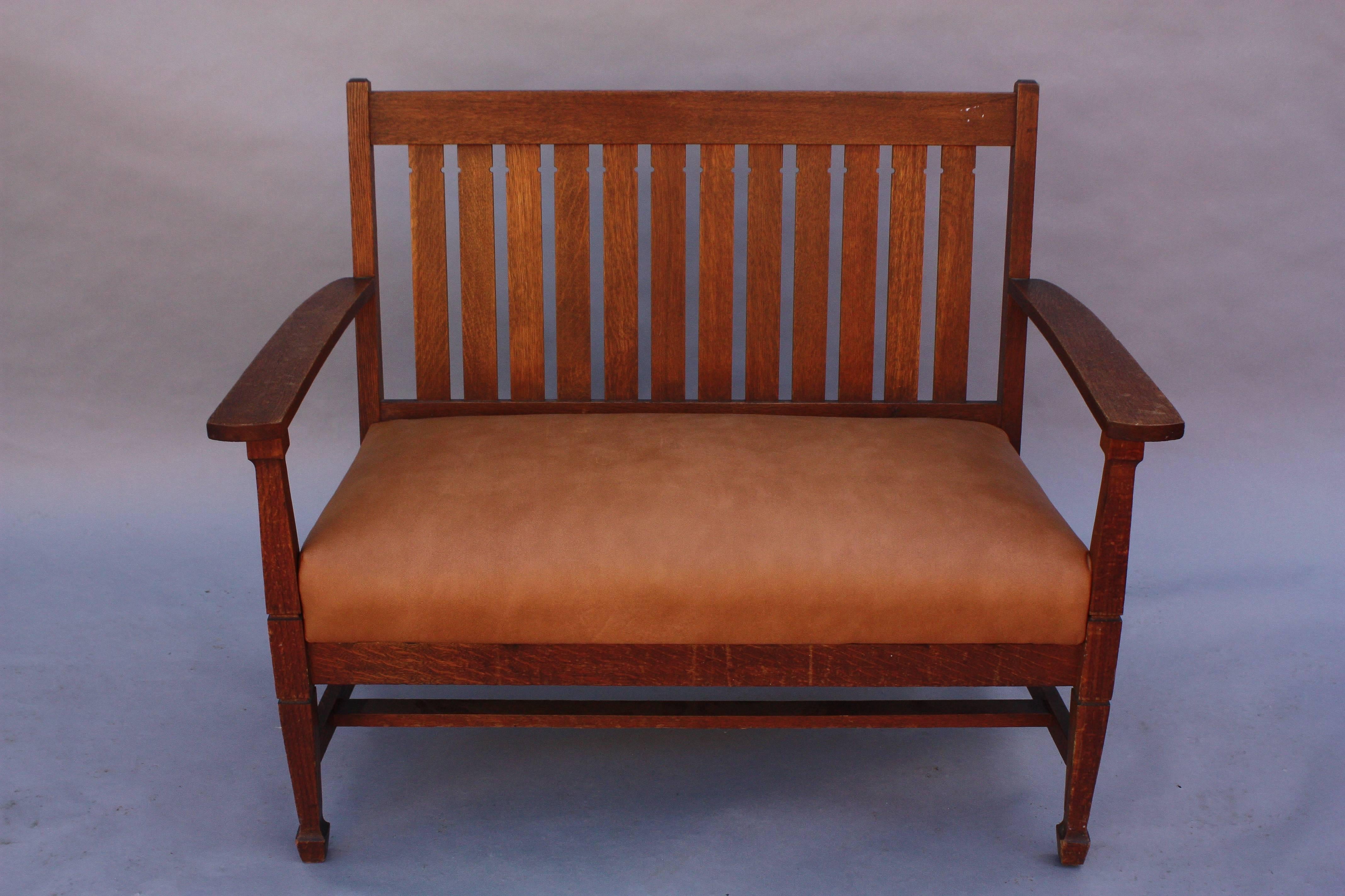 Early 20th Century 1910 Arts & Crafts Settle