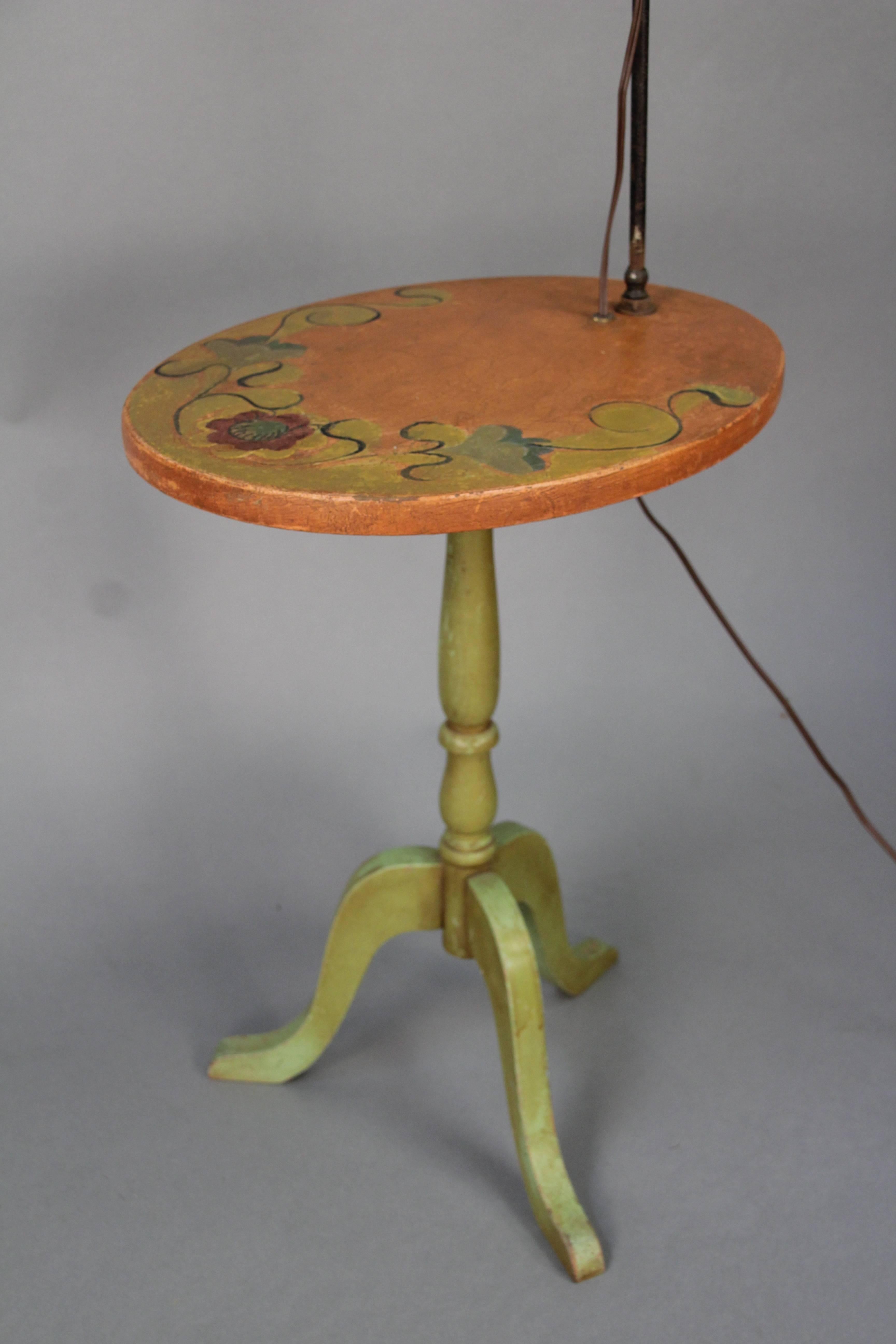 1930s Monterey Period Hand-Painted Table with Lamp In Good Condition For Sale In Pasadena, CA