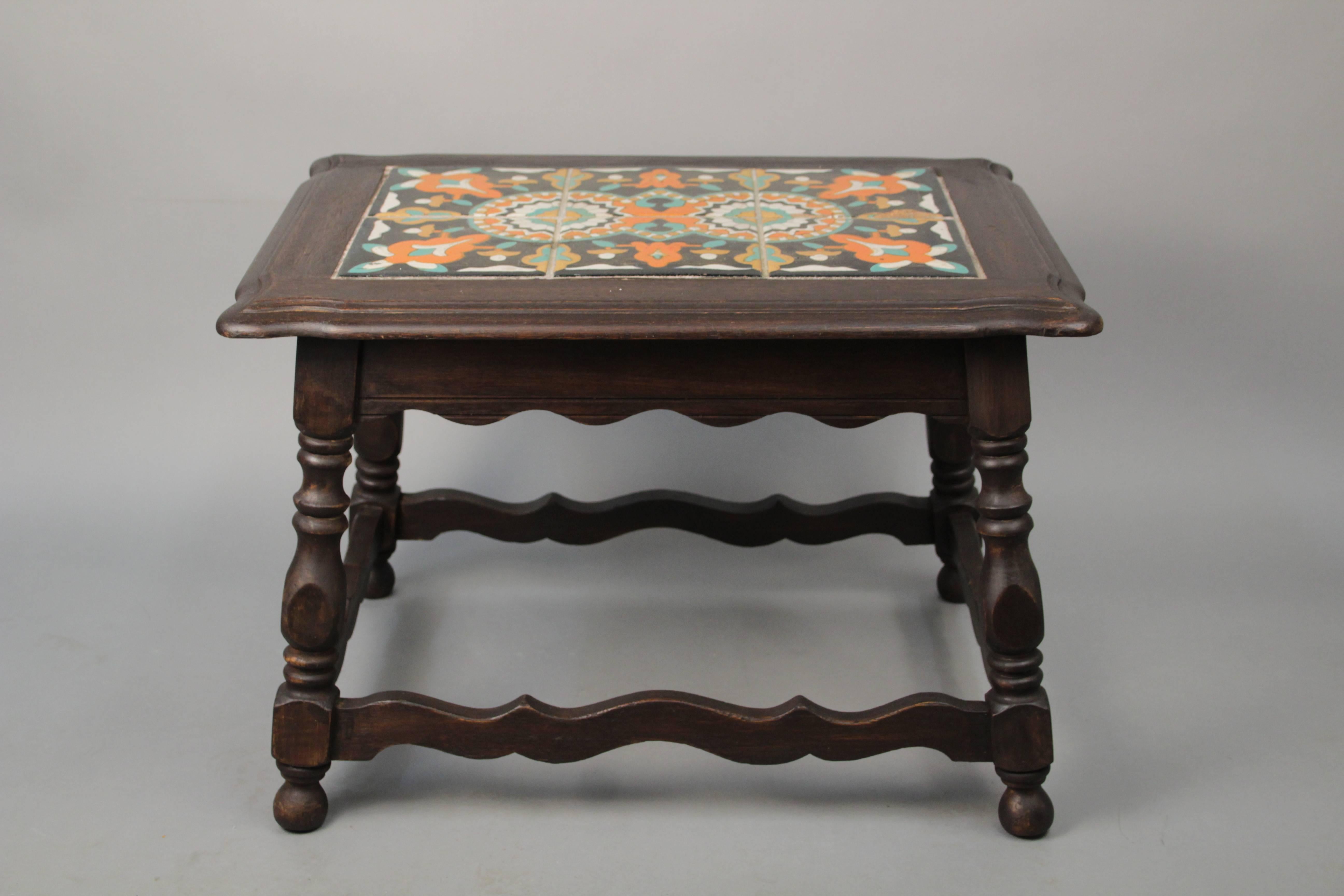 California tile table with turned legs. Walnut six tiles, circa 1930s.