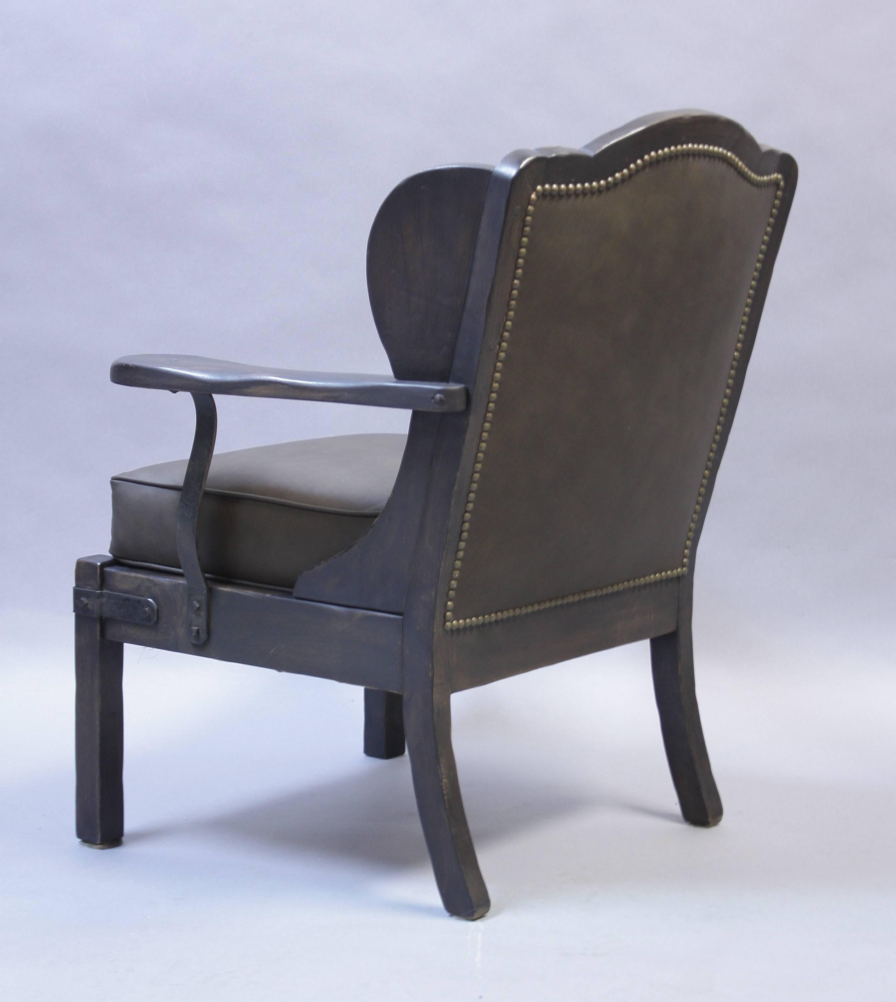 Medium Size Monterey Period Armchair In Good Condition In Pasadena, CA