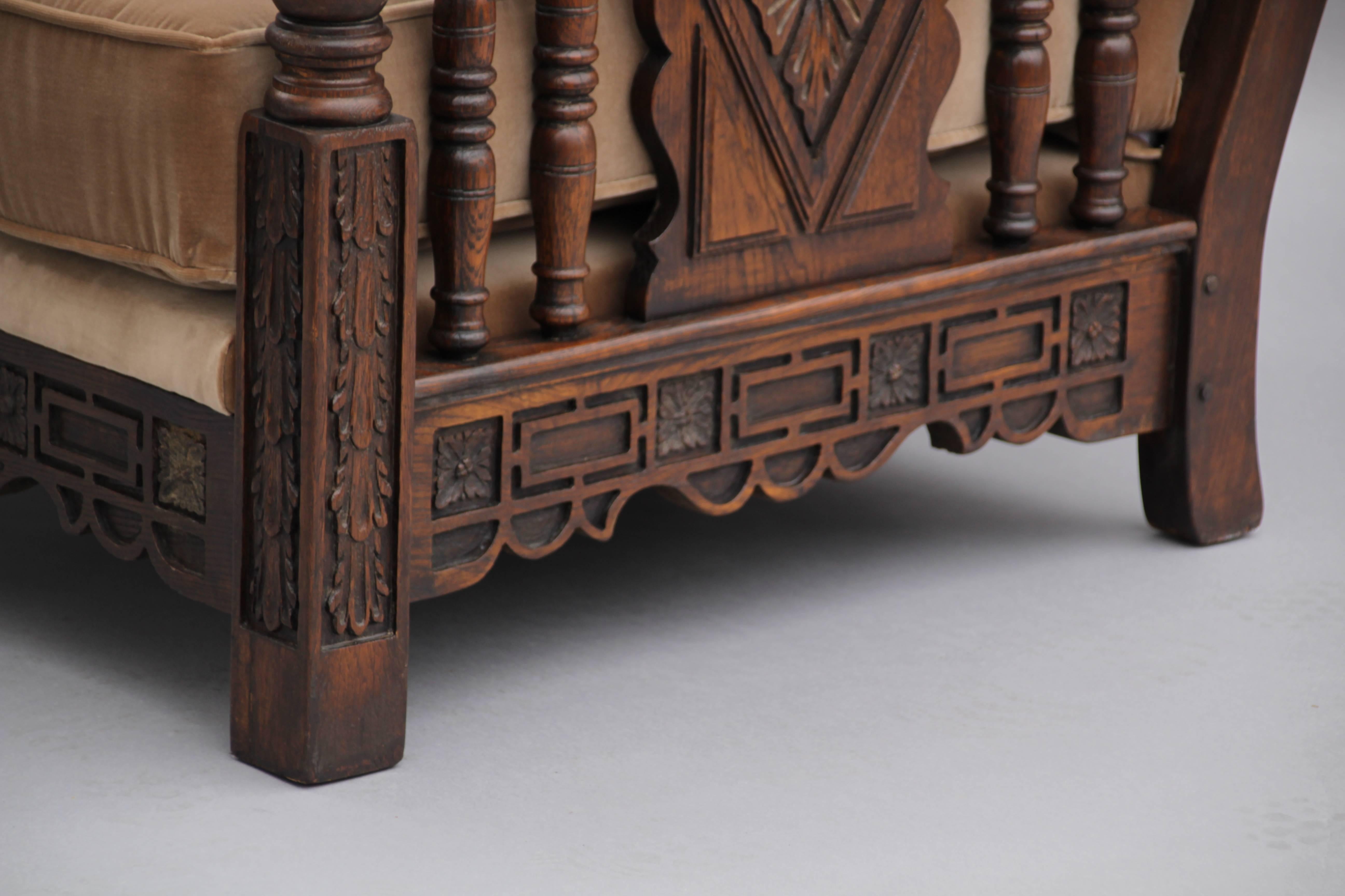 1920s Carved Club Chair with Acanthus Motif 1
