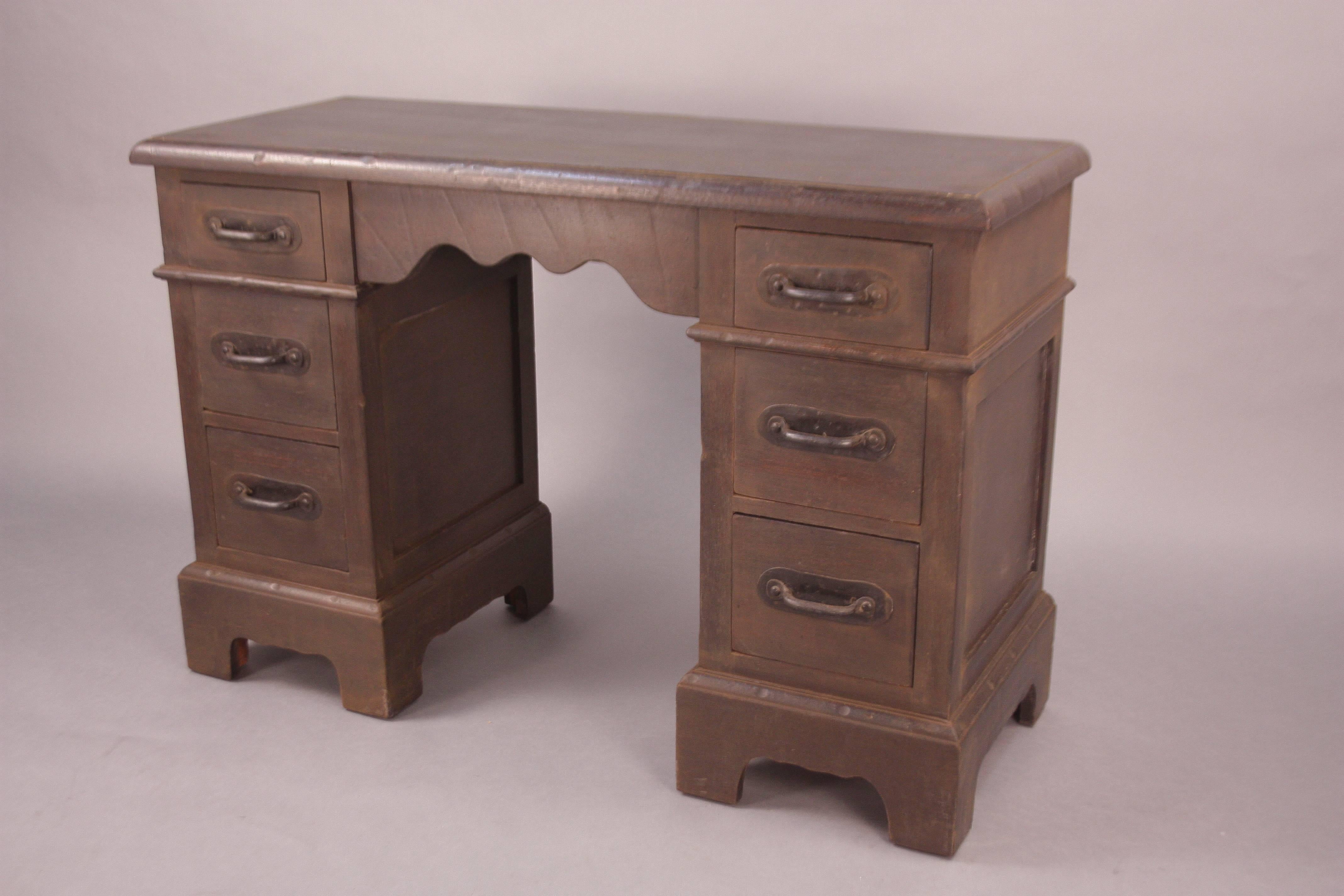 1930 desk