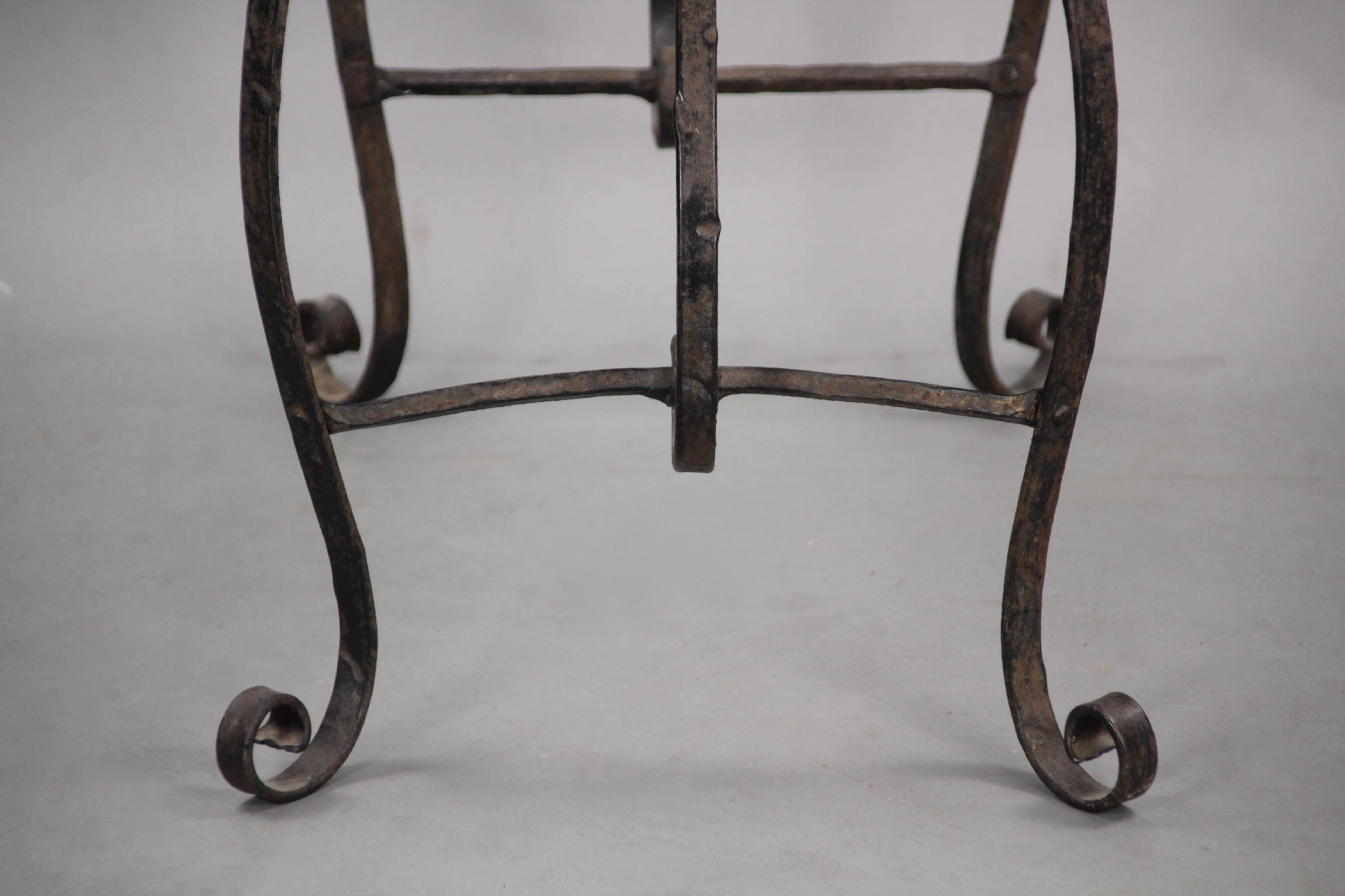 Taylor Six Tile Parrot Wrought Iron Table In Good Condition In Pasadena, CA
