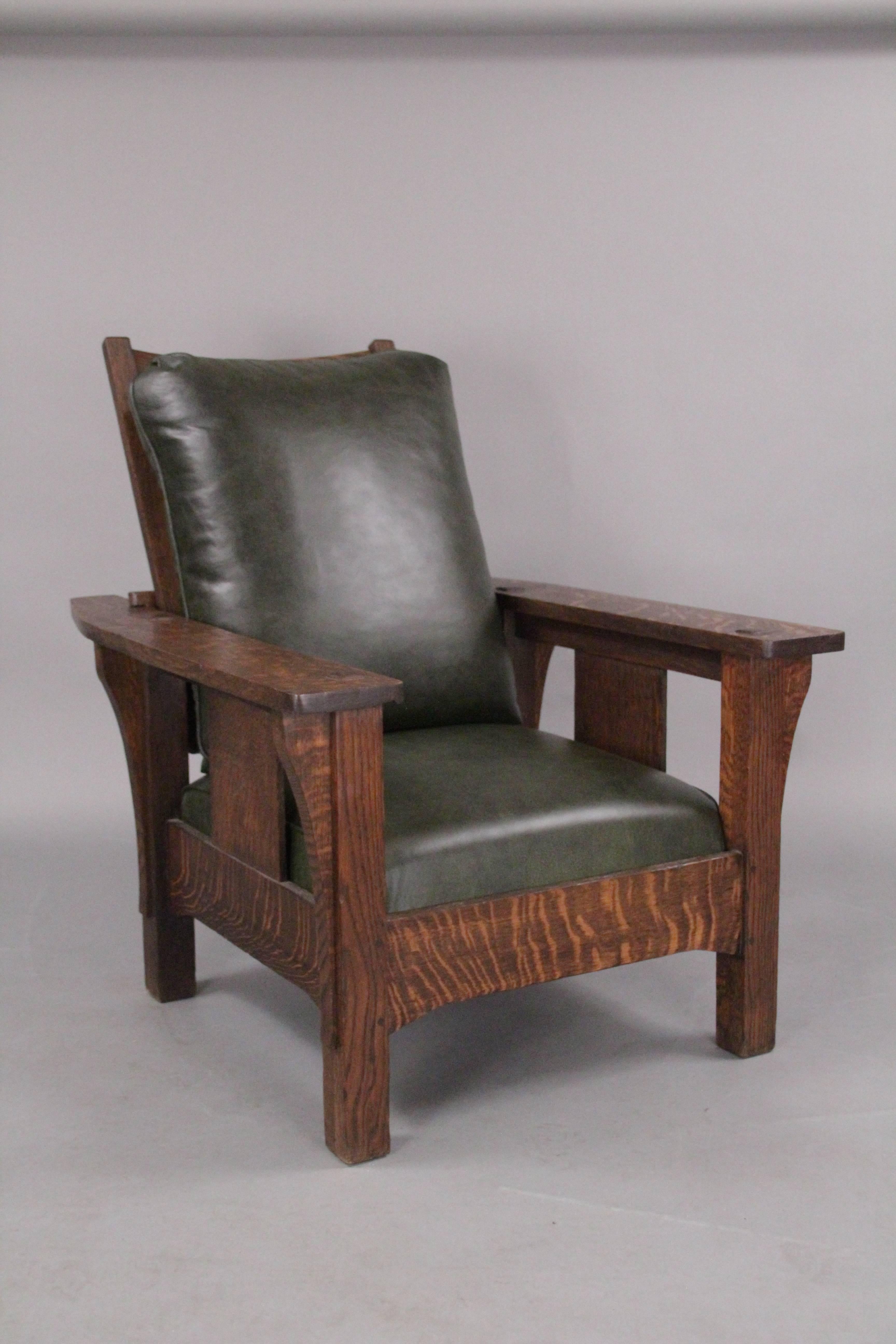Early 20th Century Large-Scale Arts and Crafts Morris Chair, circa 1910