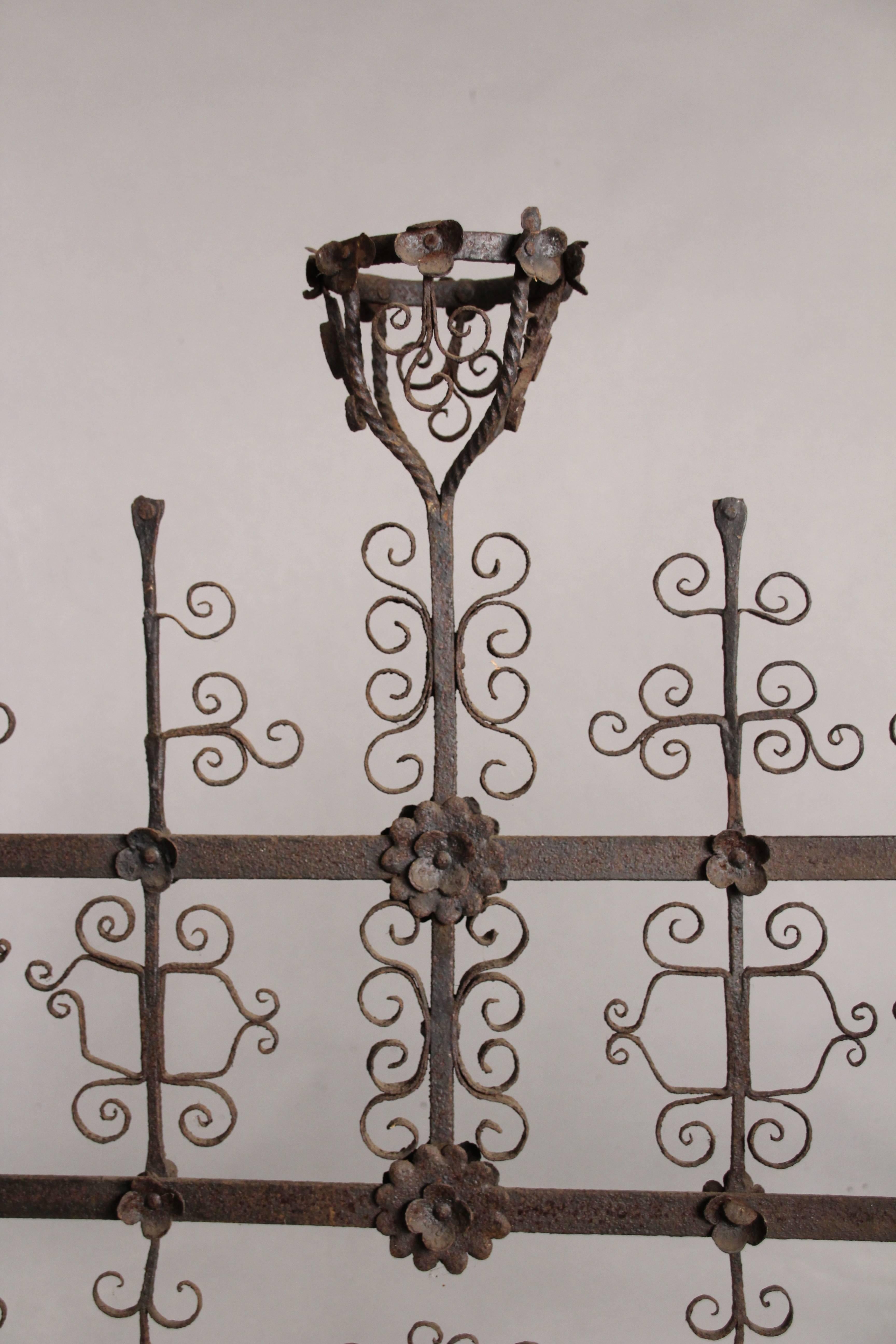 Very Early Antique Spanish Revival Detailed Wrought Iron Fire Screen In Good Condition In Pasadena, CA