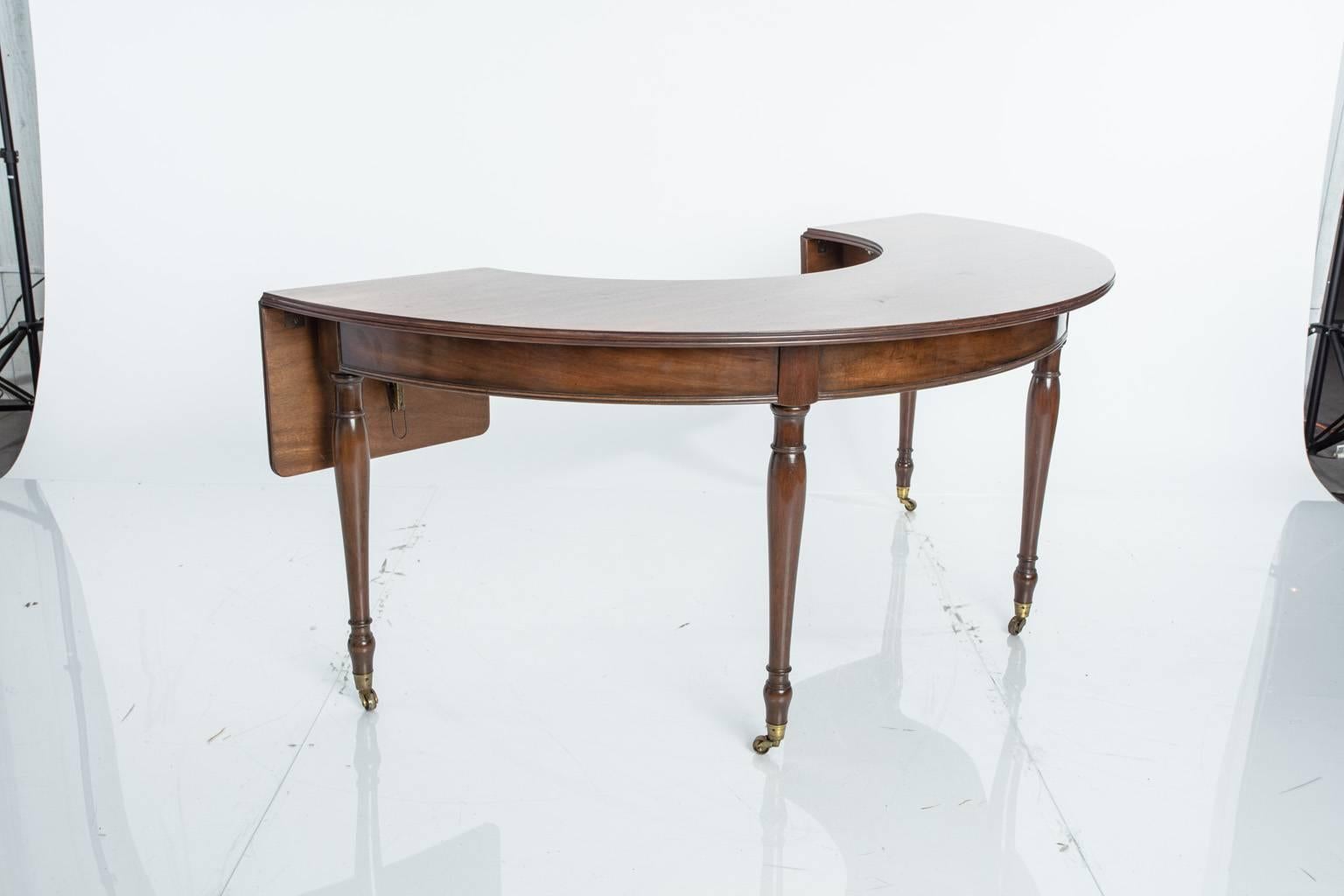Mahogany Wine Tasting Table In Good Condition In Stamford, CT
