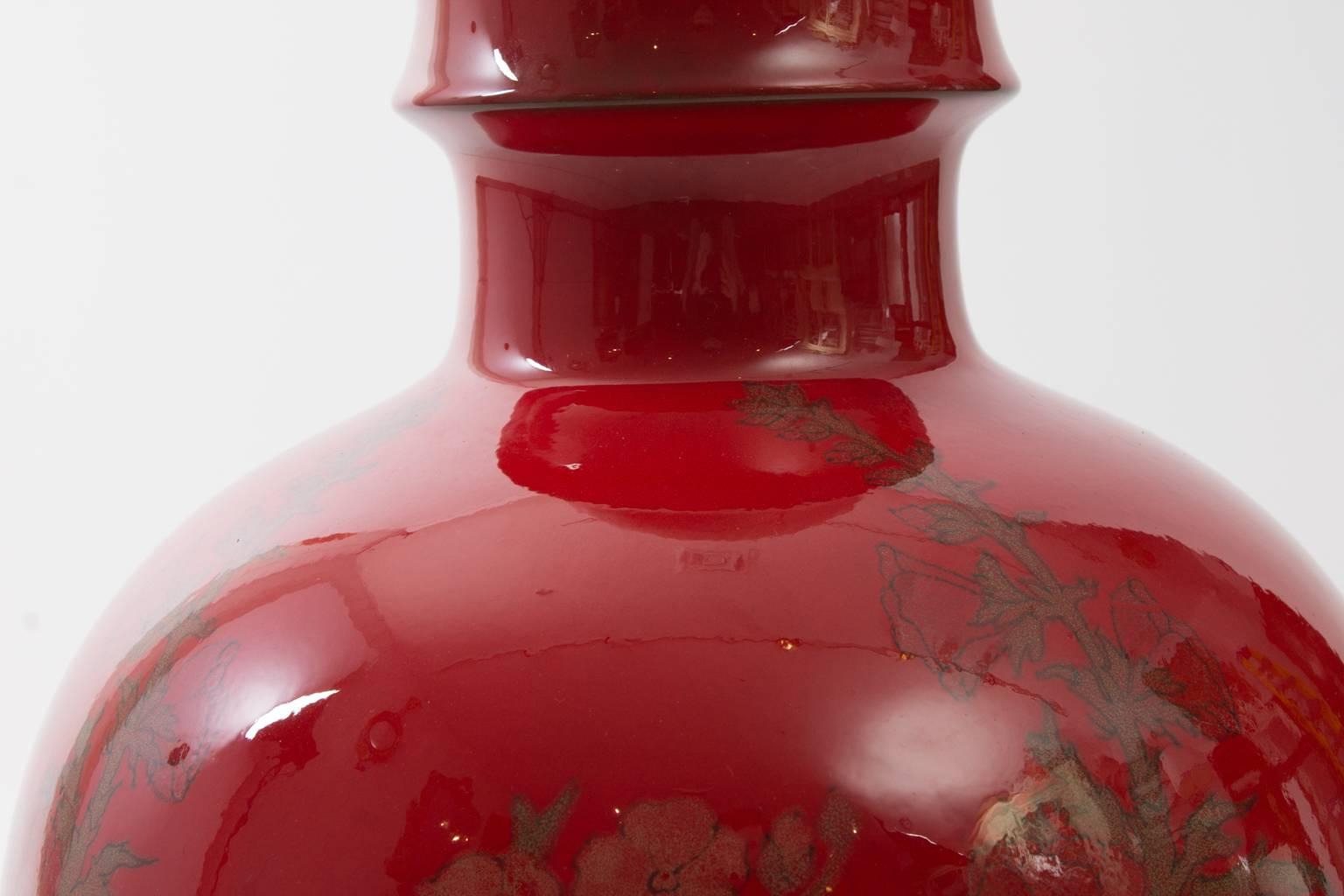 Red and Gold Chinoiserie Porcelain Lamps 1
