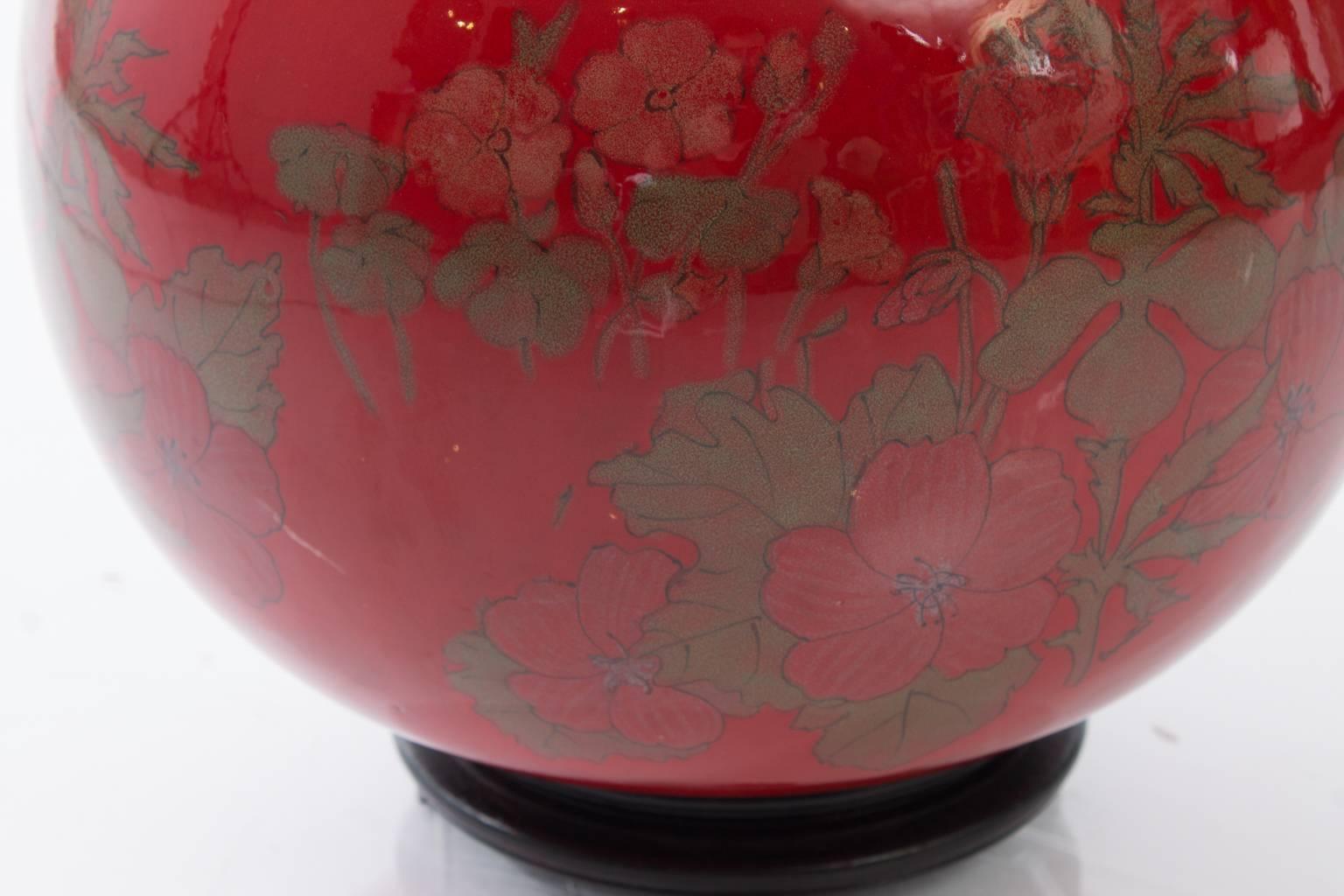 Red and Gold Chinoiserie Porcelain Lamps 3