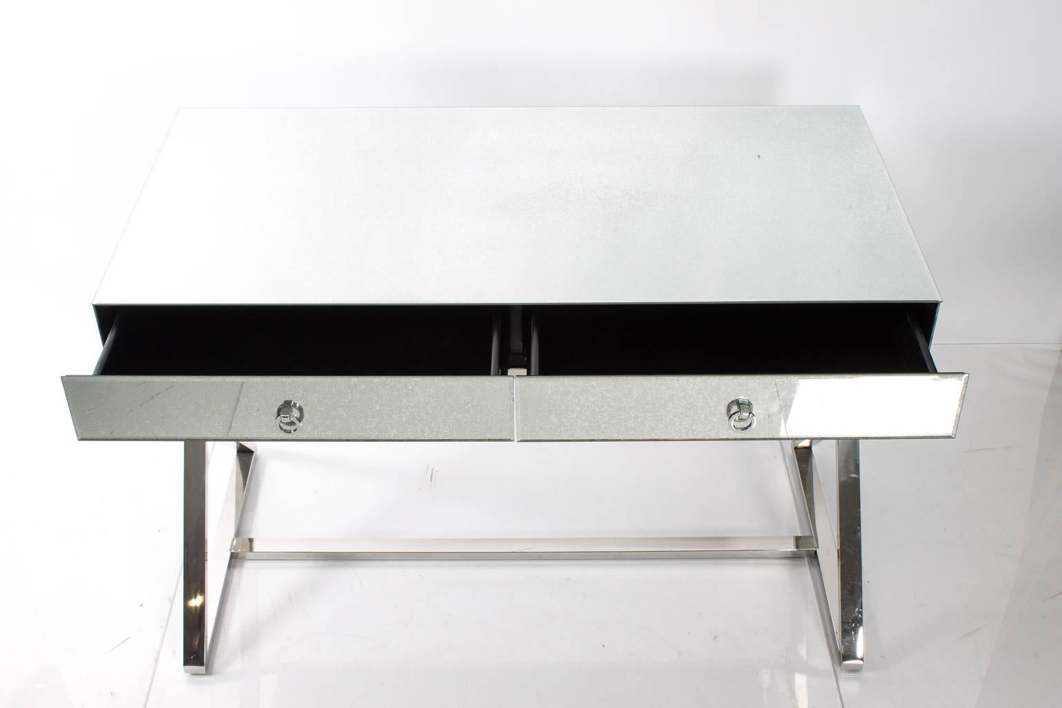 Mirrored Desk In Good Condition In Stamford, CT