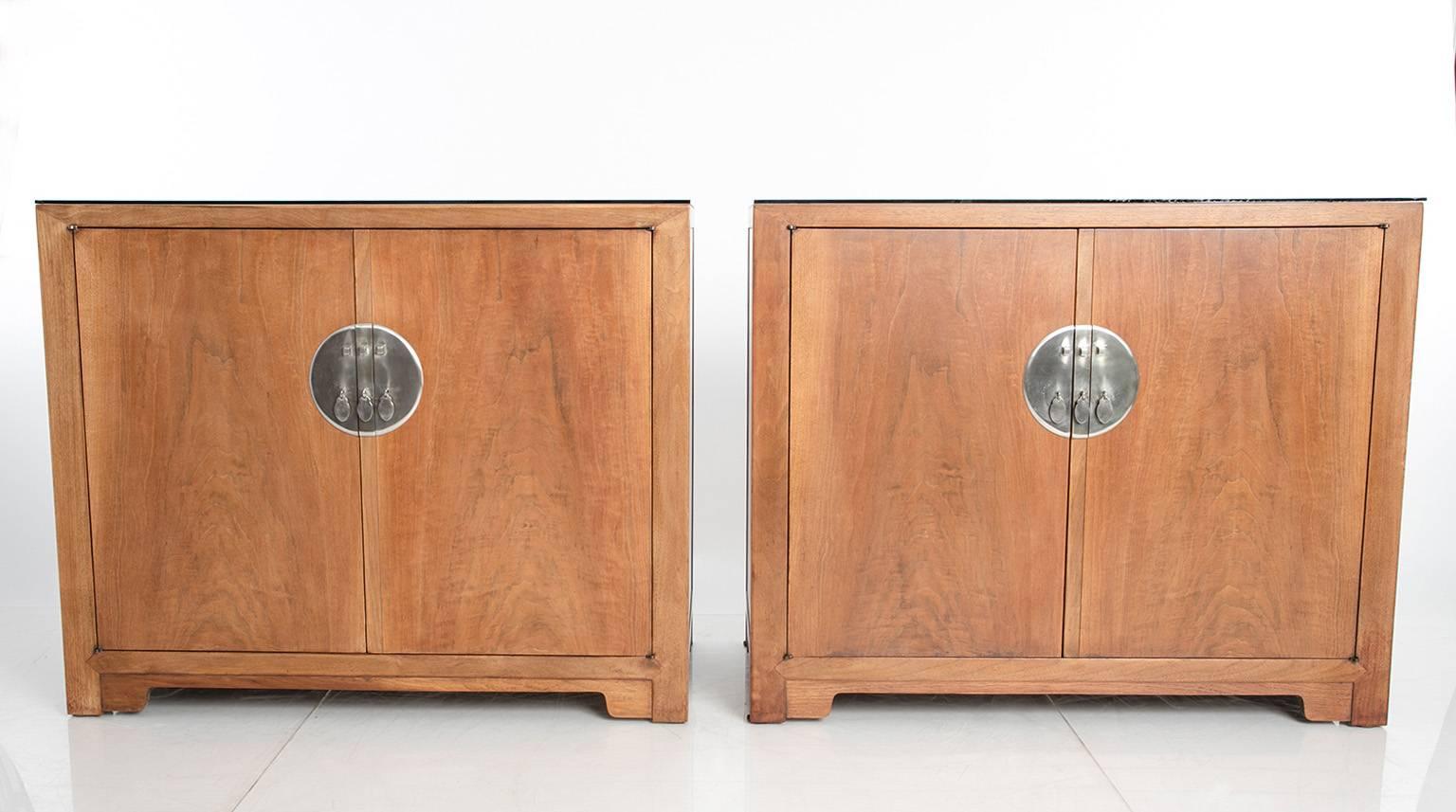 Mid-Century Modern Pair of Mid-Century Chinoiserie Cabinets For Sale