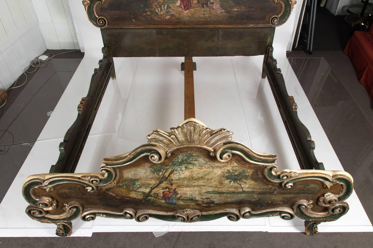 19th Century Venetian Carved and Hand-Painted Bed In Good Condition In Stamford, CT