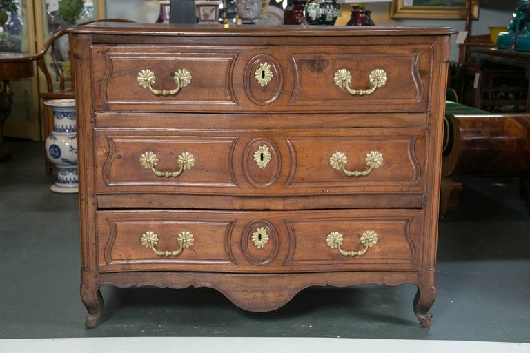 Serpentine front and drawers this beautiful antique French Provincial commode is a fantastic addition to any home.