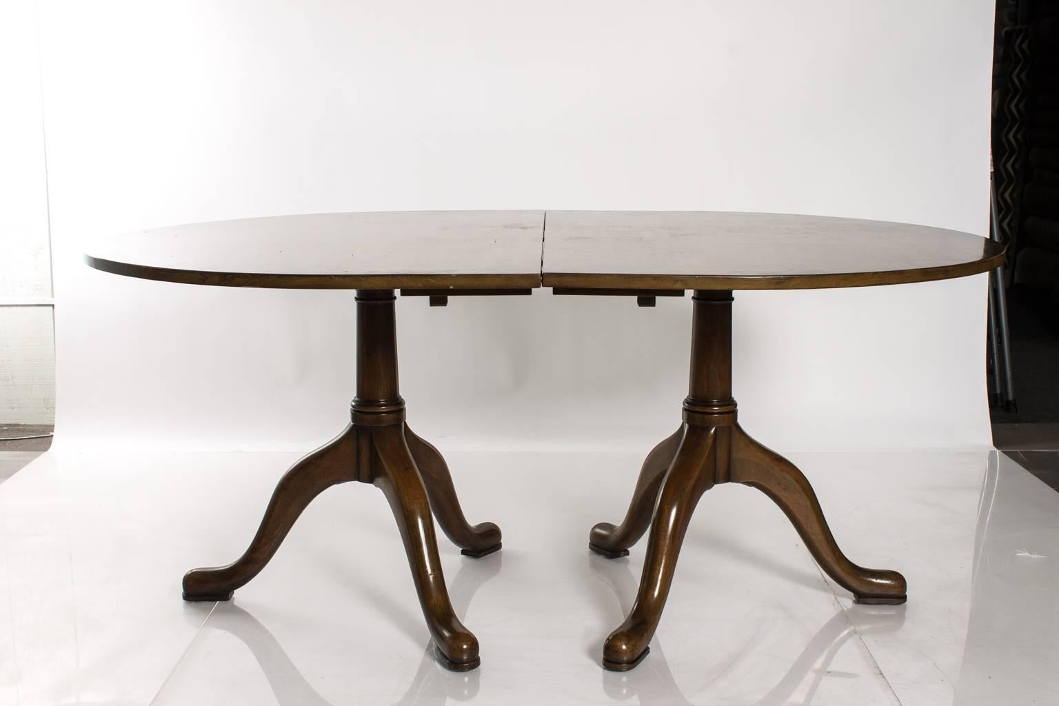 Late 19th Century Queen Anne Pedestal Table