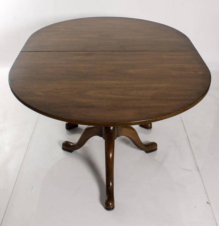 Queen Anne Pedestal Table For Sale at 1stDibs