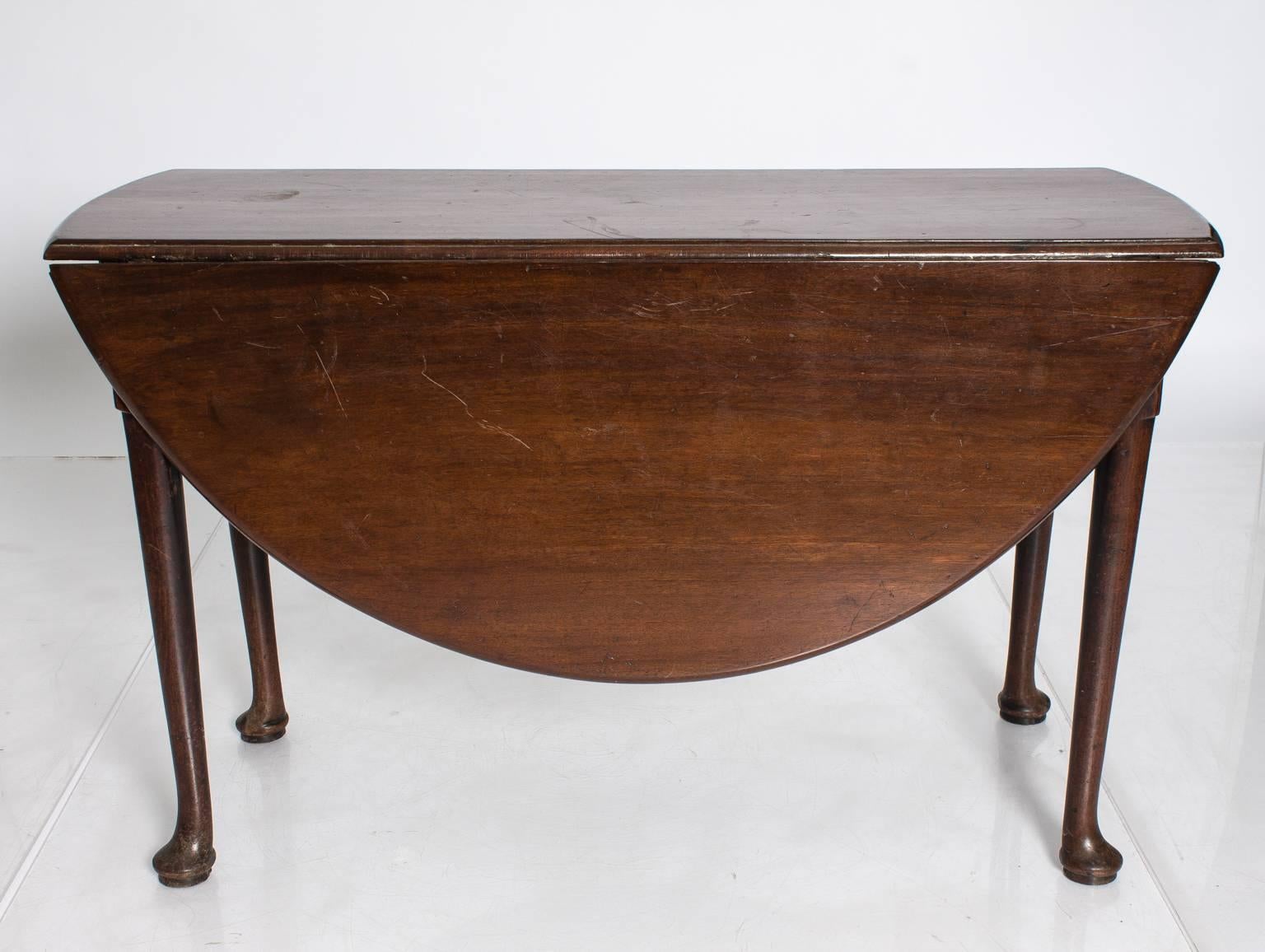 Mahogany Queen Anne Drop-Leaf Table