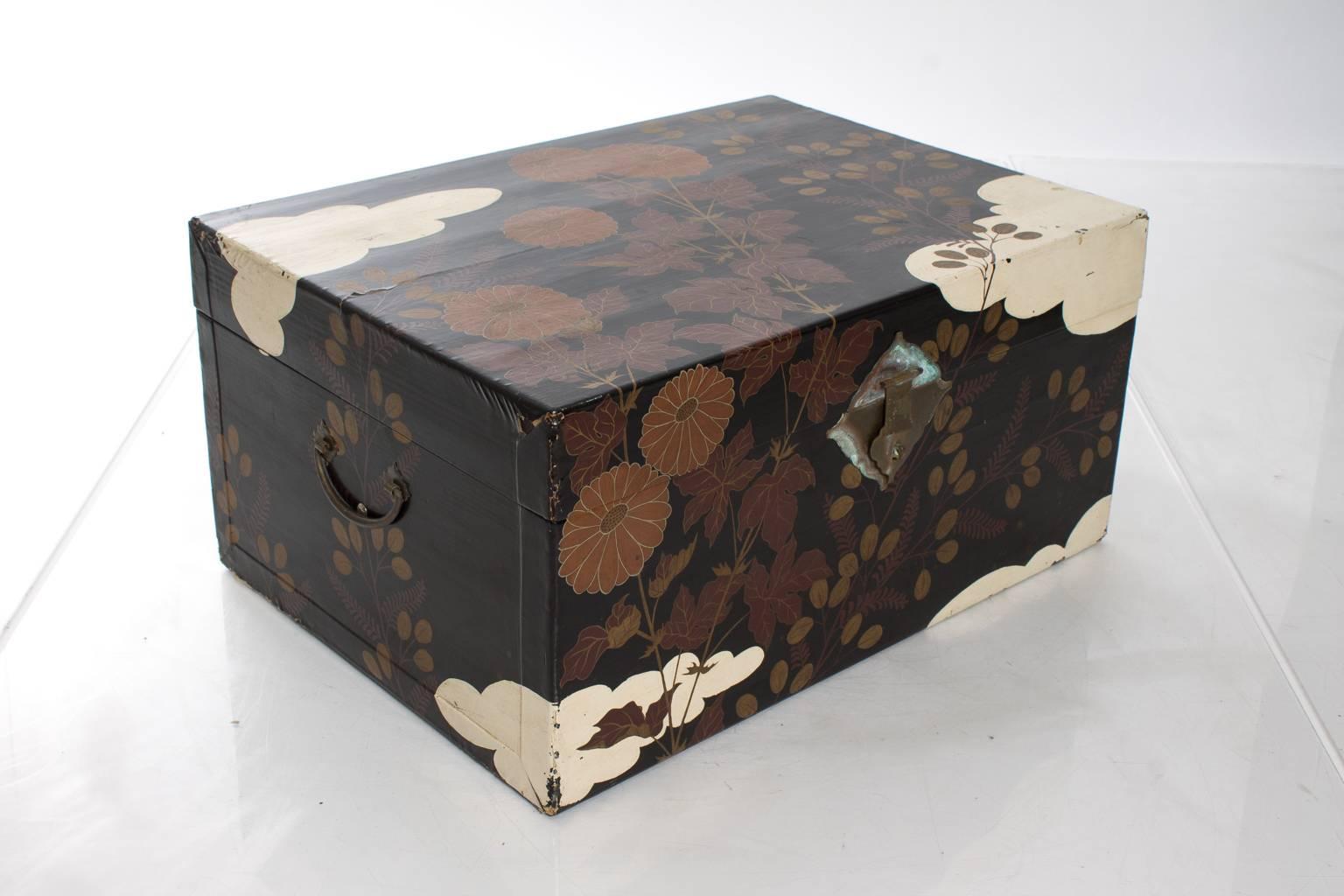 Japanese Lacquered Trunks 6