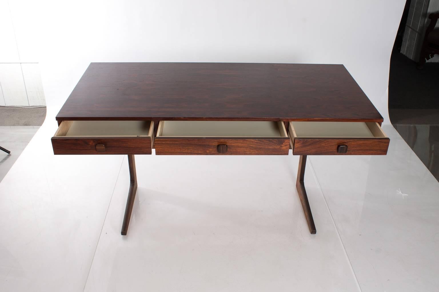 George Peterson Desk In Good Condition In Stamford, CT
