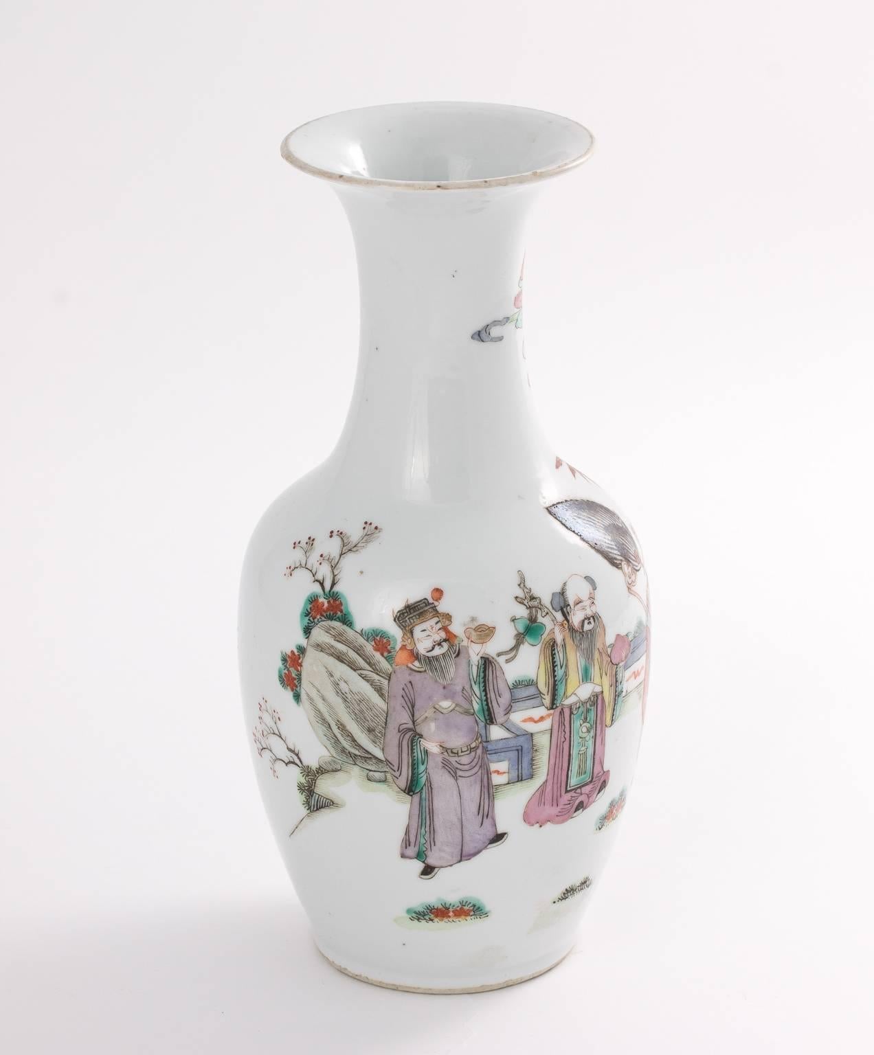 Antique Chinese vase, crafted during the Republican period.