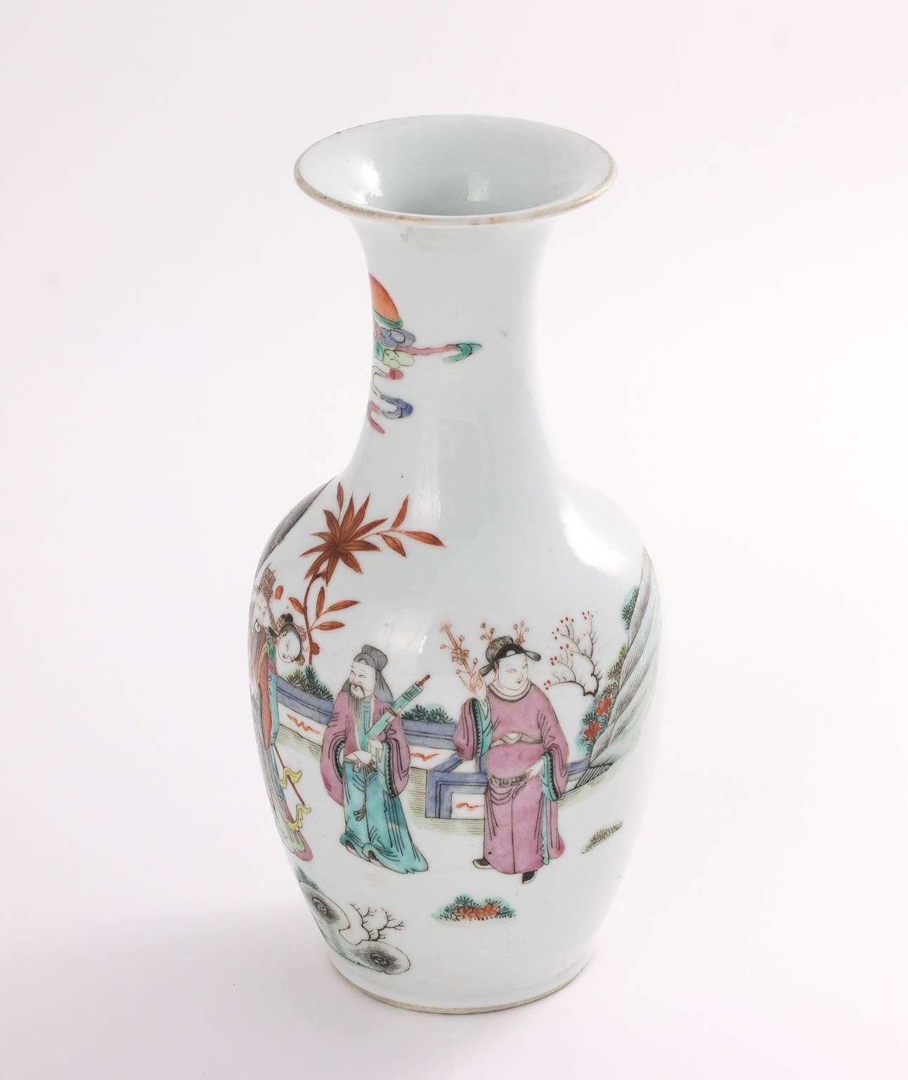 Republican Period Chinese Vase In Good Condition For Sale In Stamford, CT