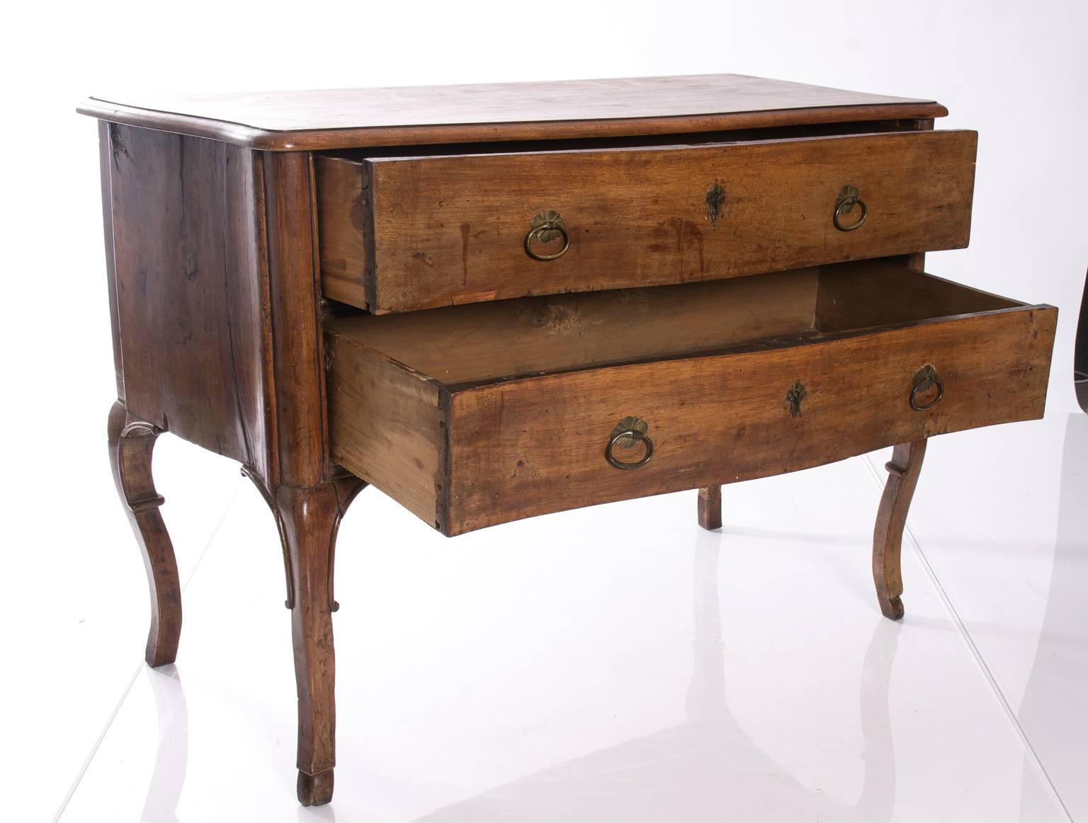 18th Century Italian Commode In Good Condition In Stamford, CT