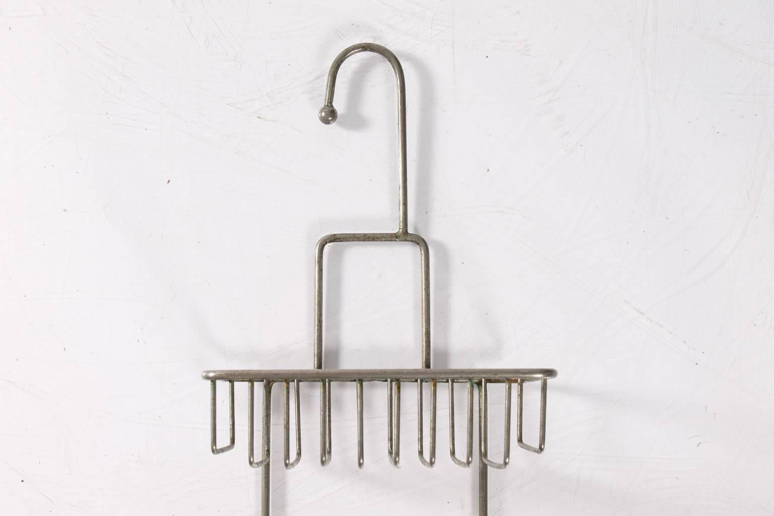 Vintage Shower Caddy In Good Condition In Stamford, CT