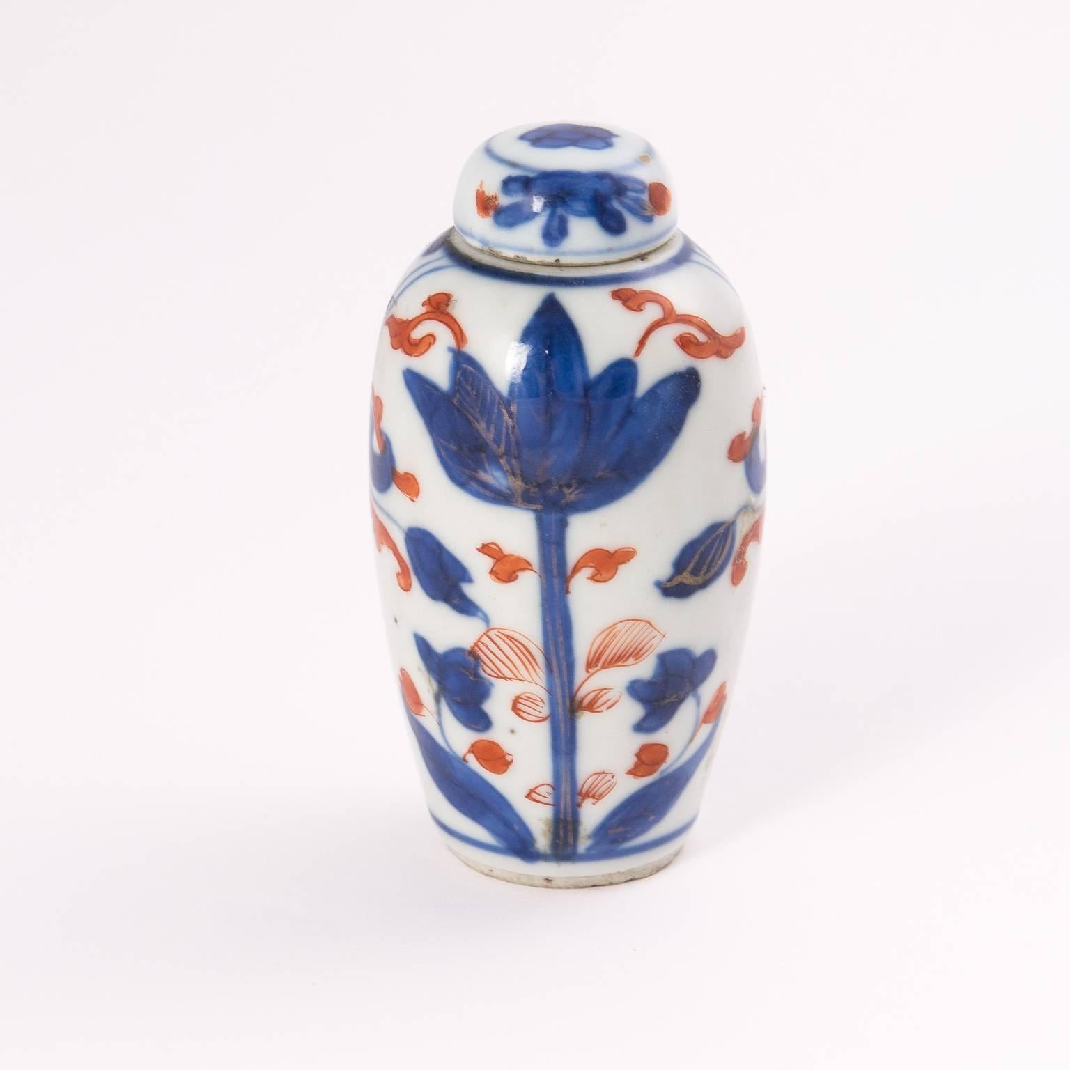 Kanaxi Imari Miniature Vase In Good Condition For Sale In Stamford, CT