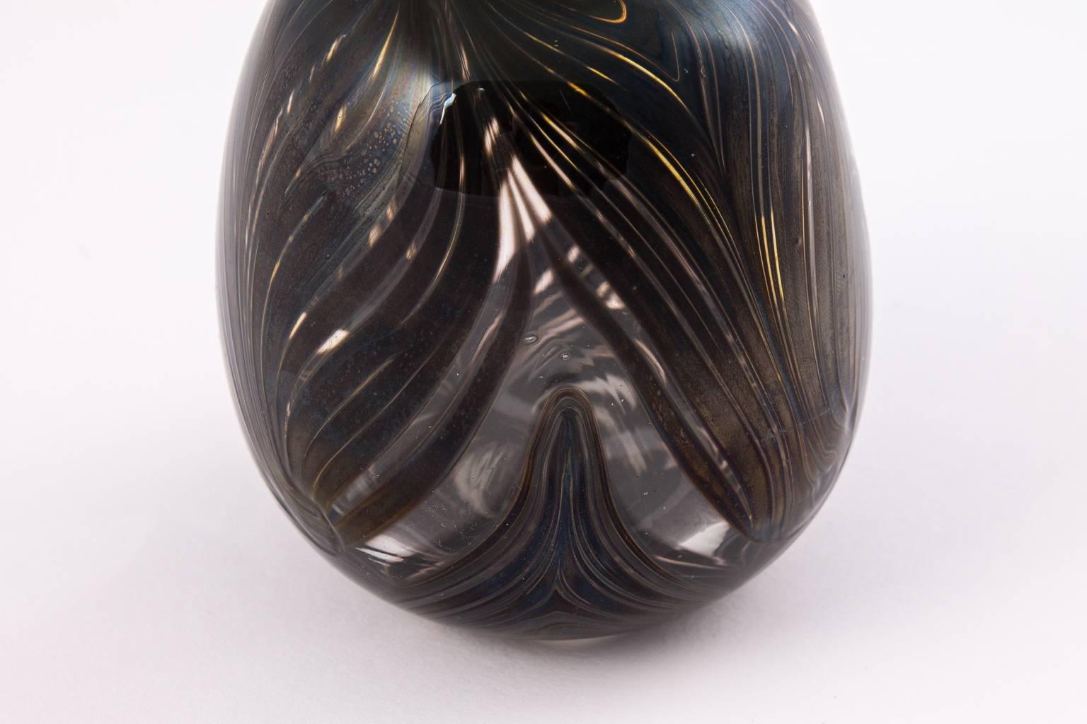 Studio Art Glass Vase In Good Condition For Sale In Stamford, CT