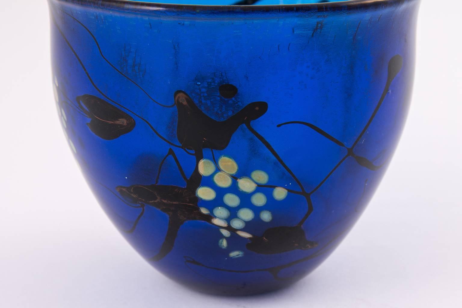 Mid-Century Modern Studio Art Glass Small Bowl For Sale