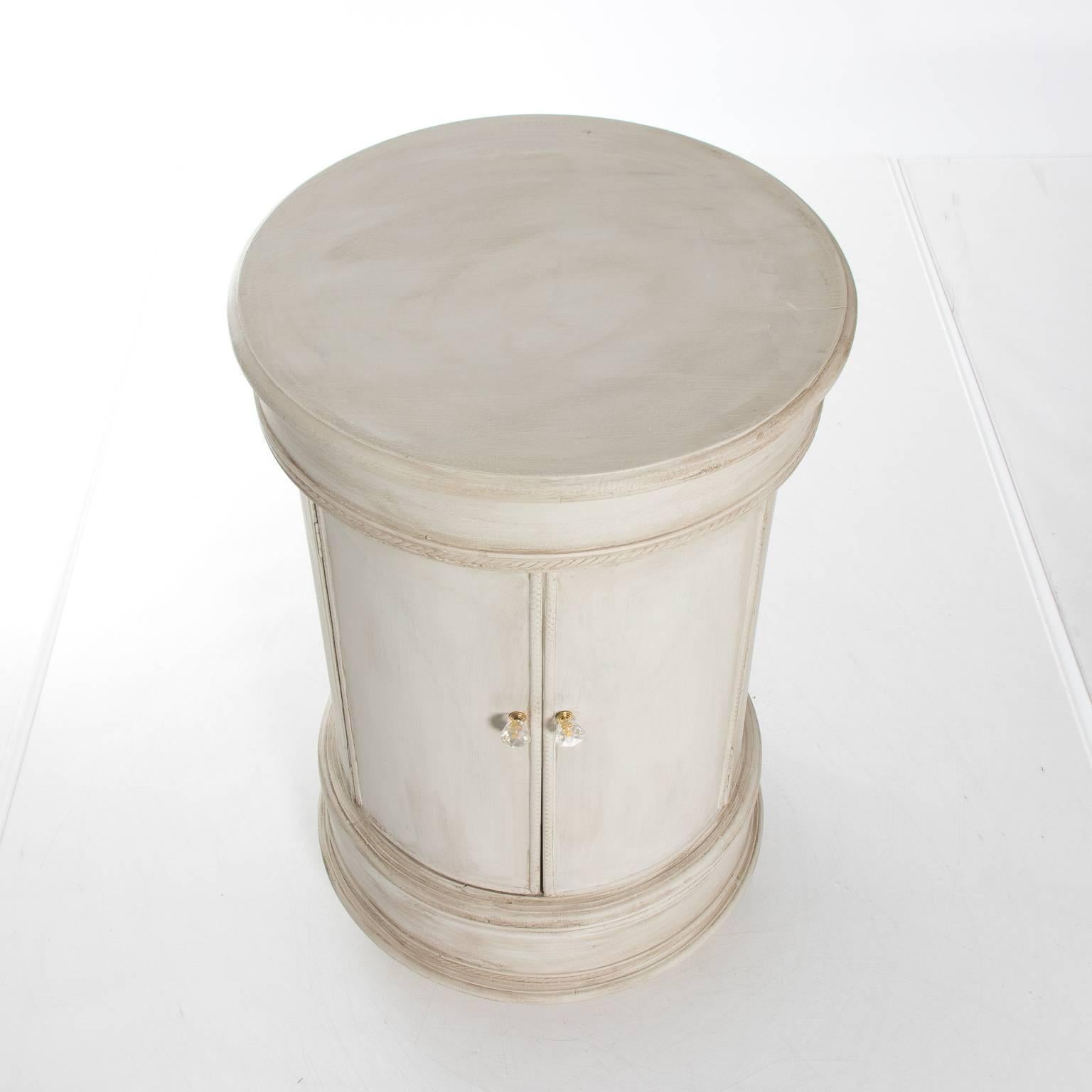 Neoclassical Style Column Stand 2