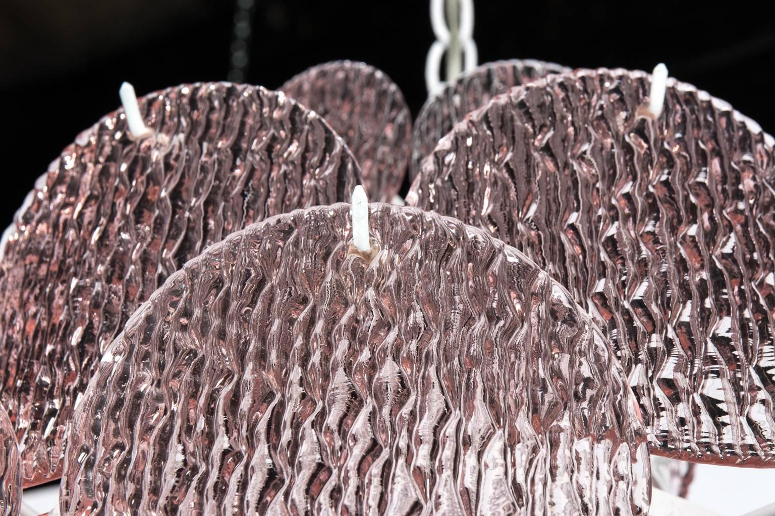 1970s Italian Blush Murano Chandelier In Excellent Condition In Stamford, CT