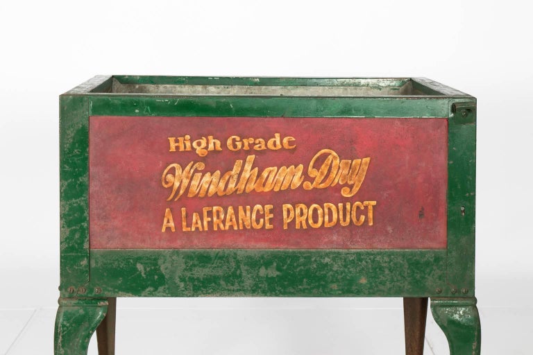 Vintage Ice Chest For Sale at 1stDibs