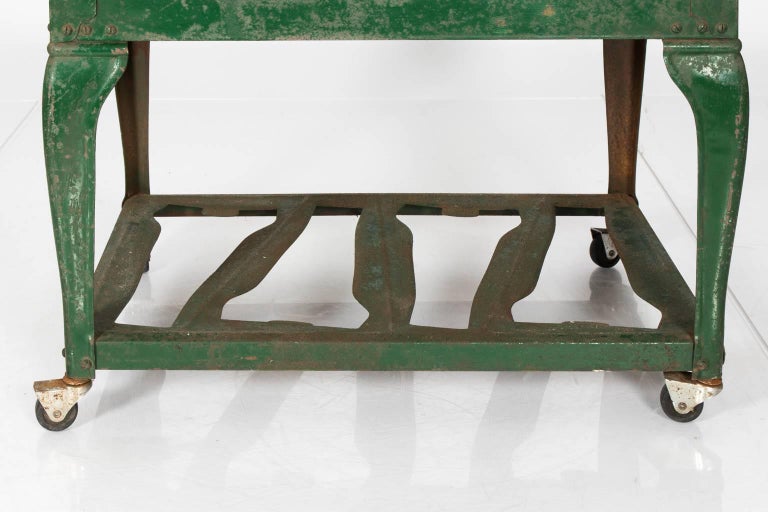 Vintage Ice Chest For Sale at 1stDibs