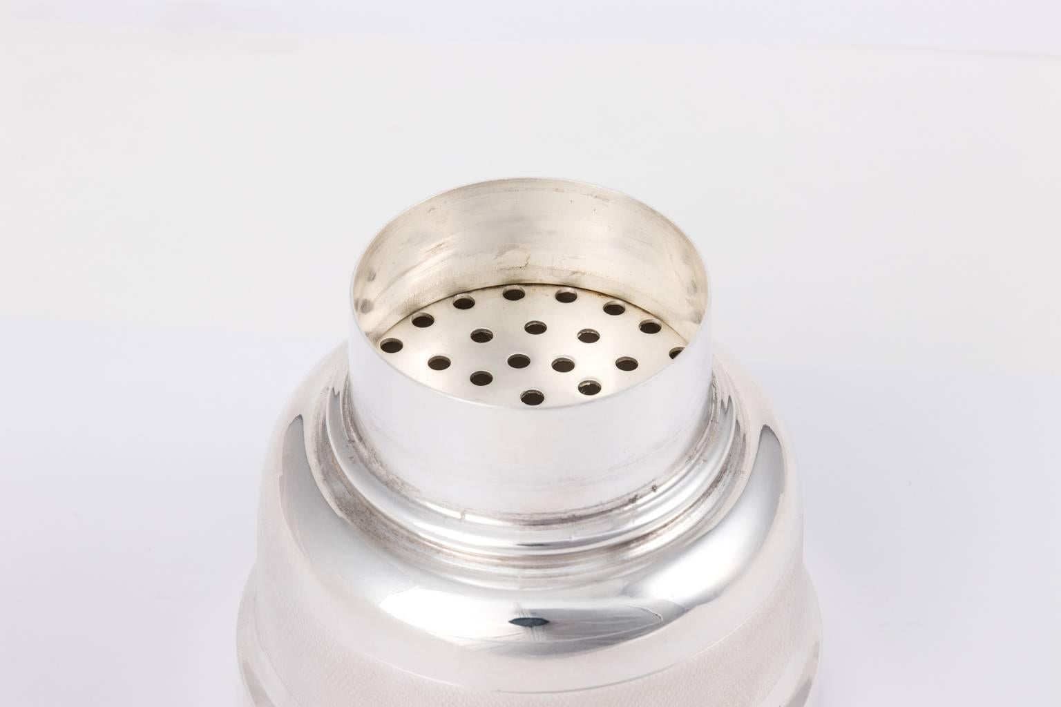 English Silver Plated Shaker  In Good Condition In Stamford, CT