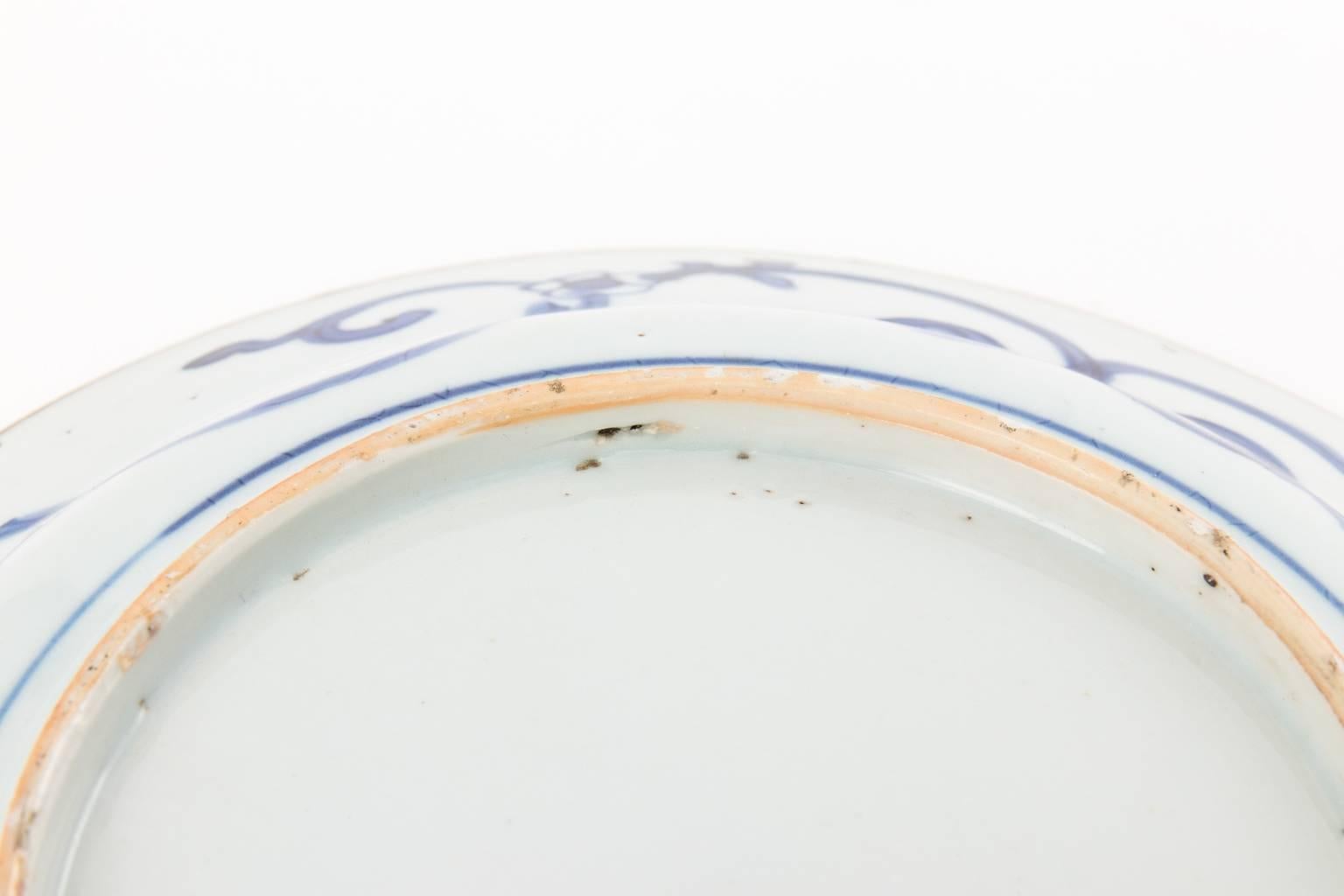 Early 20th century Qing dynasty porcelain painted blue and white.
 