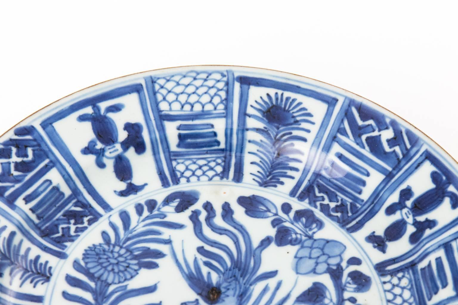Qing Dynasty Porcelain Plate In Good Condition For Sale In Stamford, CT