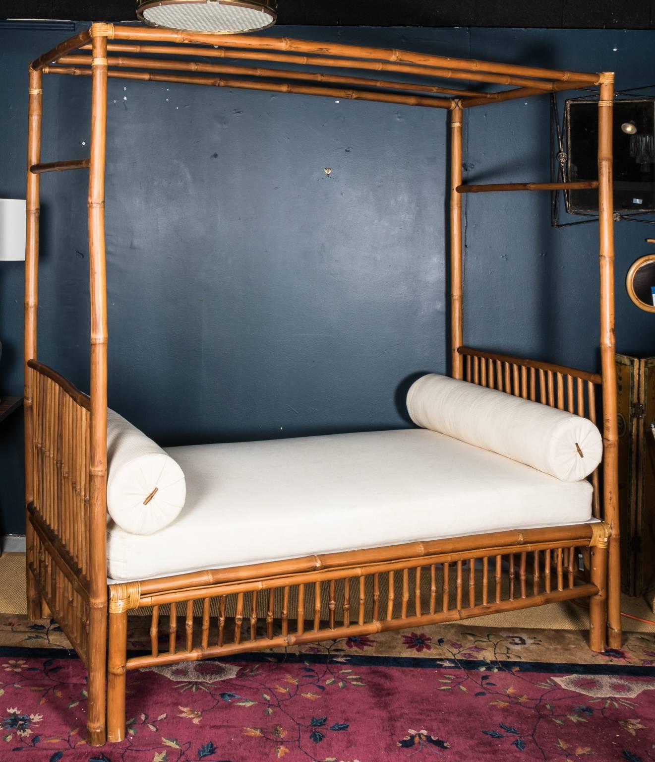 Rattan Faux Bamboo Canopy Bed In Good Condition In Stamford, CT