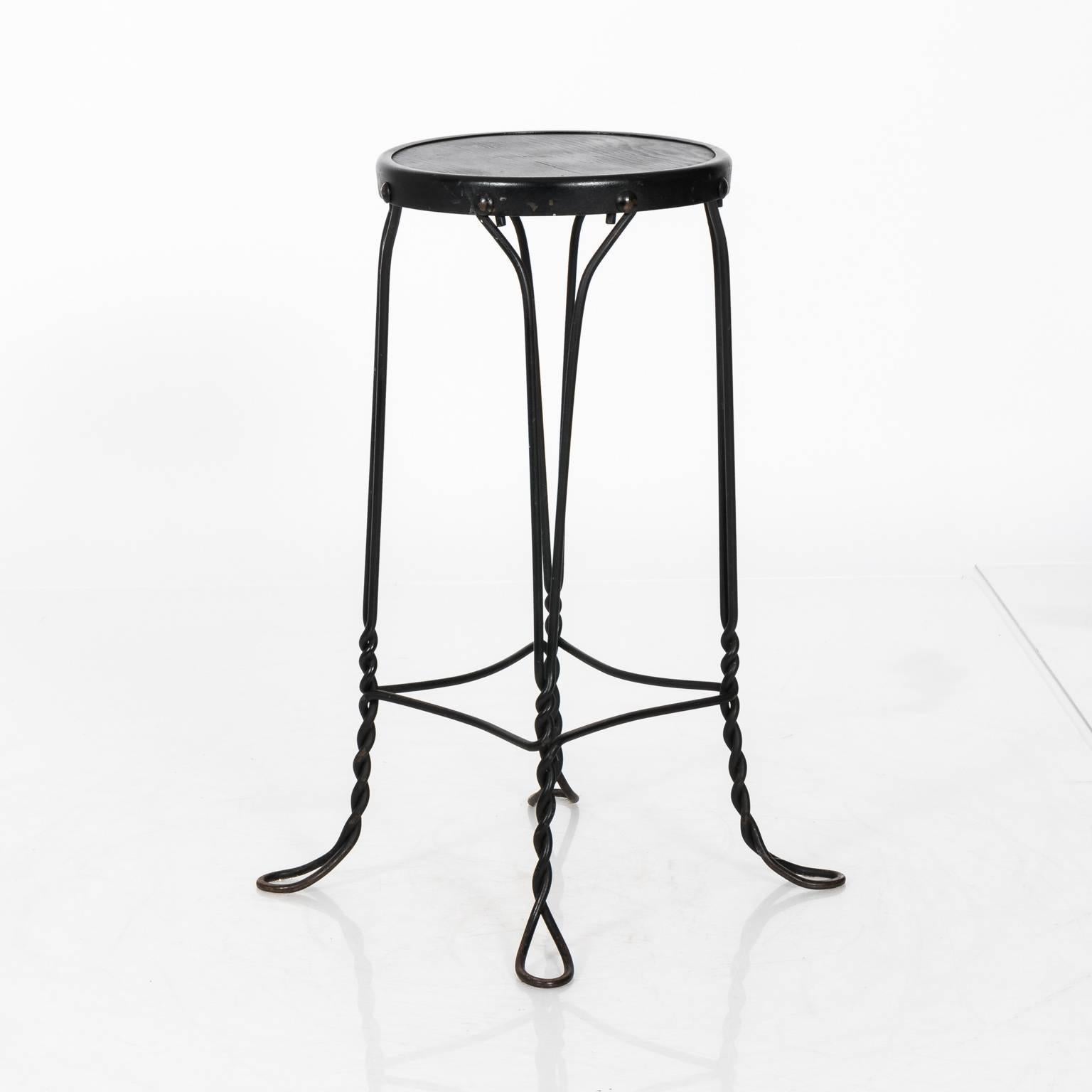20th Century Pair of French Bistro Bar Stools For Sale
