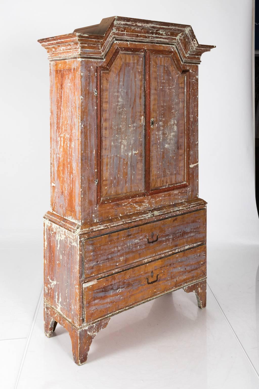 Swedish sponge painted cupboard that has been recently restored, circa 1760.
 