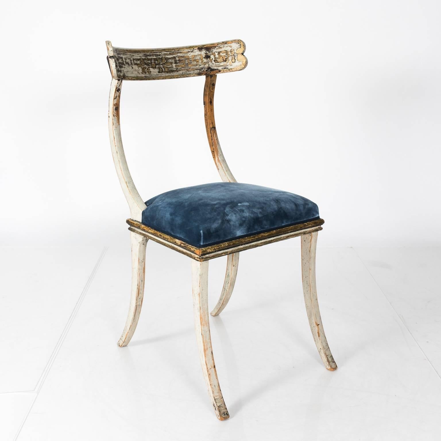 Pair of 19th century Swedish Klismos Chairs 3