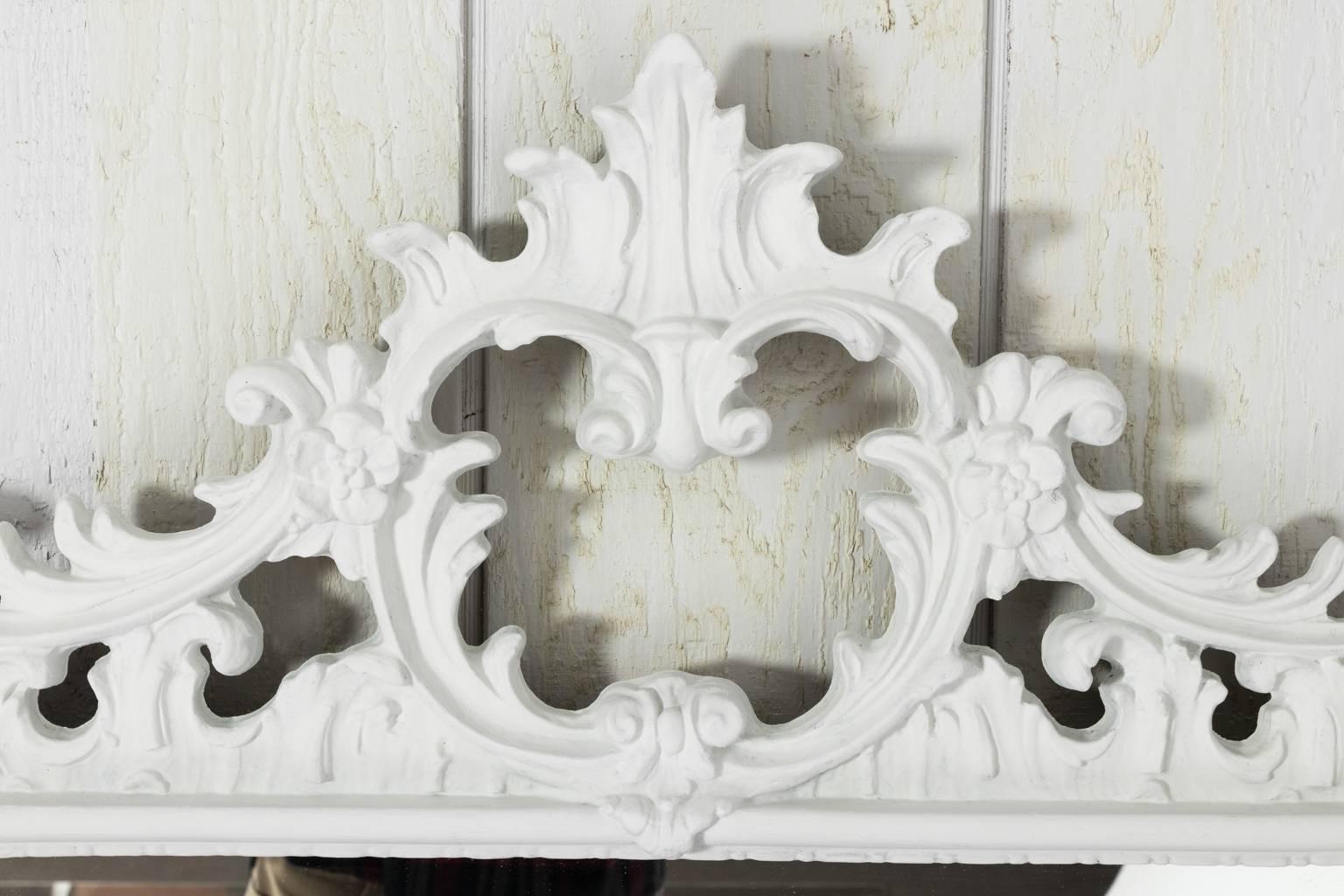 Pair of White Painted Rococo Style Mirrors In Good Condition In Stamford, CT