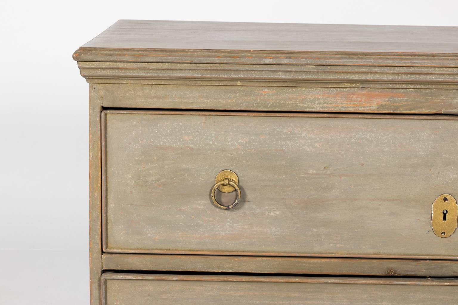 Early 19th Century Gustavian Dresser In Good Condition In Stamford, CT
