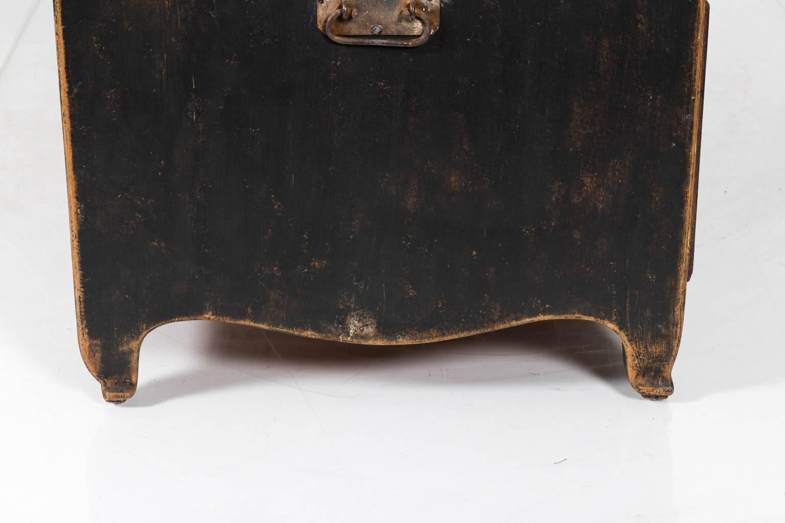 Late 18th Century Swedish Black Commode 2