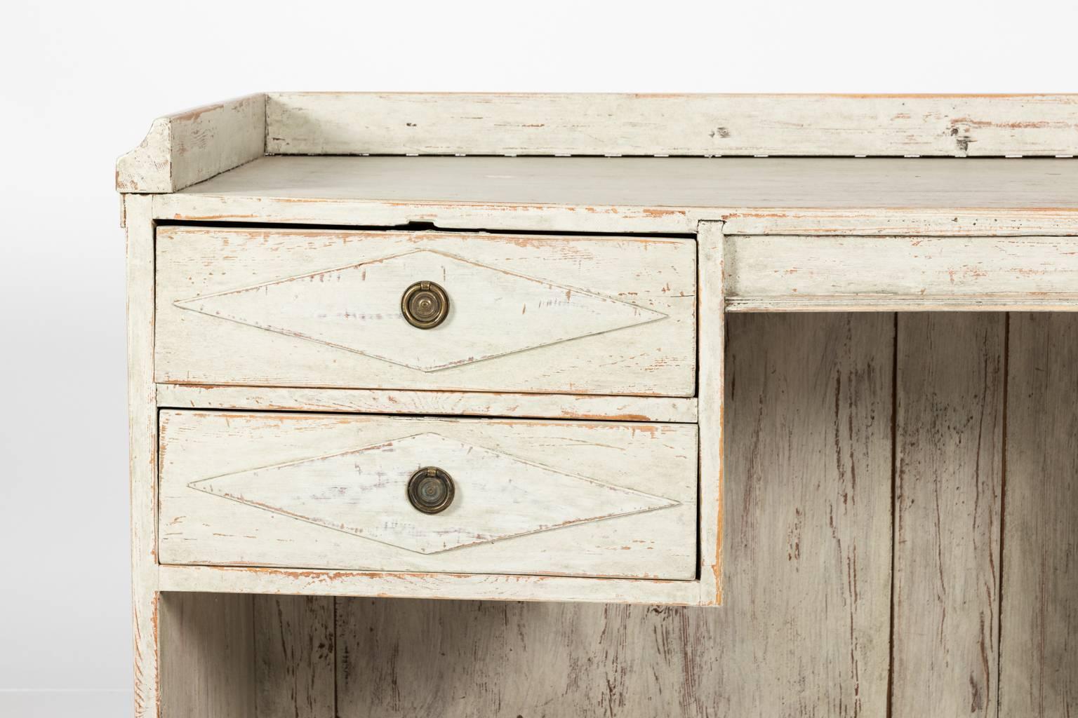 19th Century Gray-Painted Gustavian Desk 1