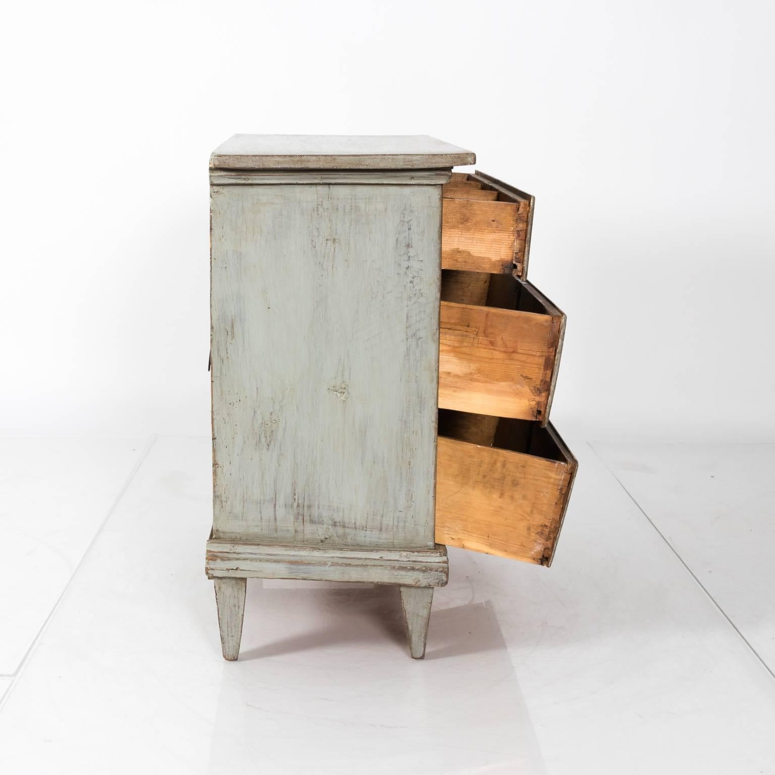 Late 19th Century Gustavian Dresser 3