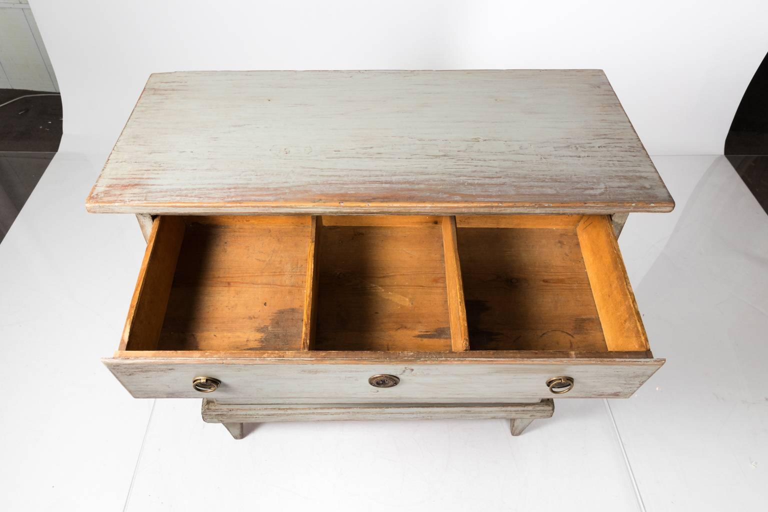 Late 19th Century Gustavian Dresser In Good Condition In Stamford, CT