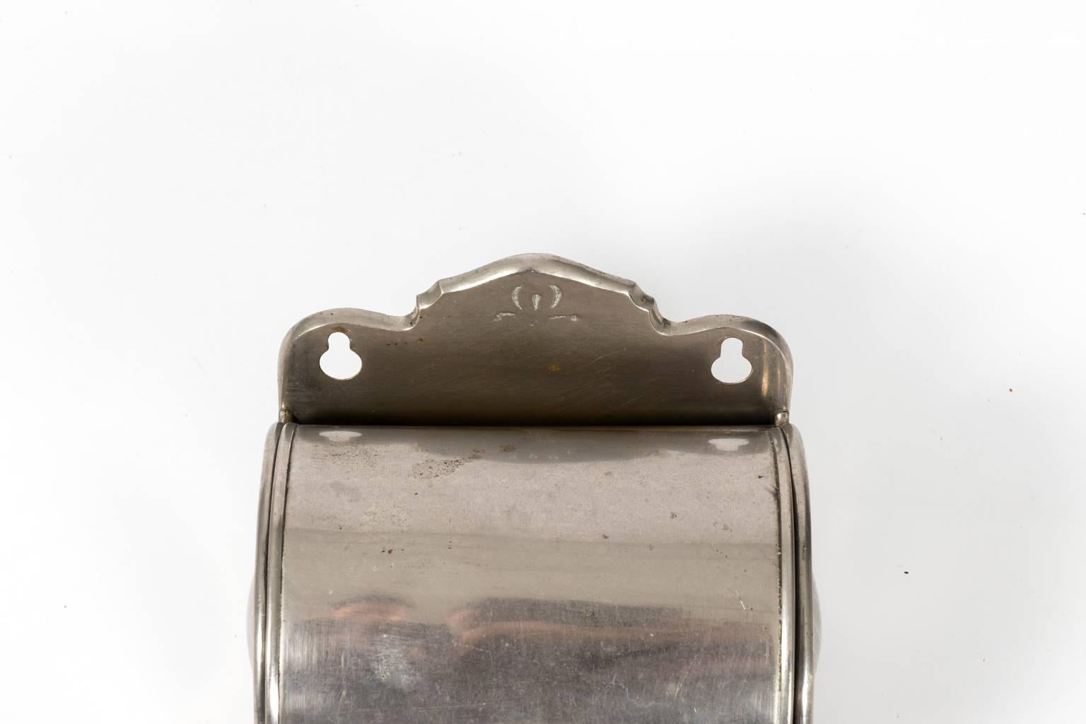 Victorian Covered Toilet Paper Holder In Fair Condition In Stamford, CT